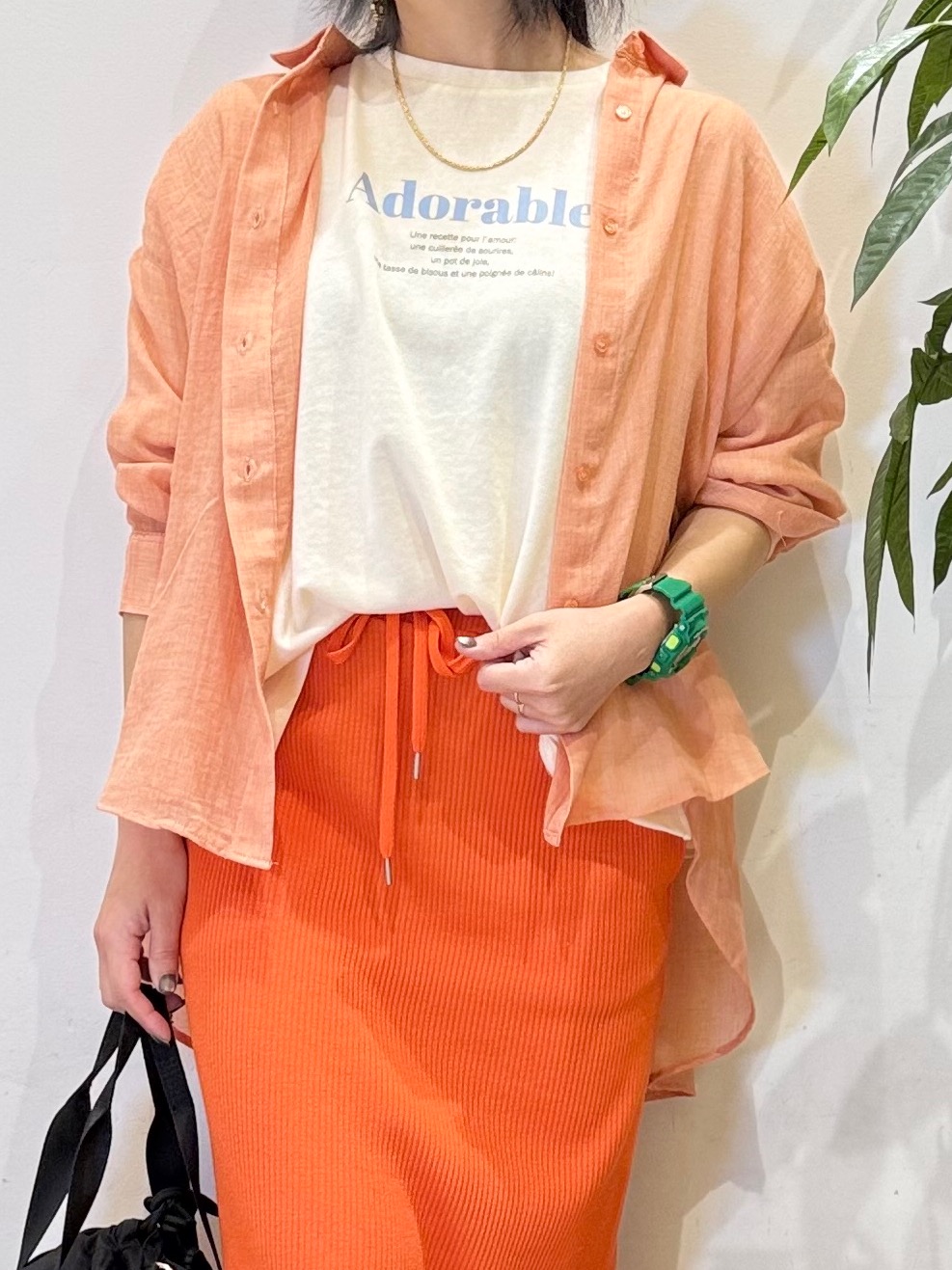 misakiさんの「SHOO･LA･RUE｜【体型カバー】ふんわり質感 やわらかこなれシアーシャツ」を使ったコーディネート