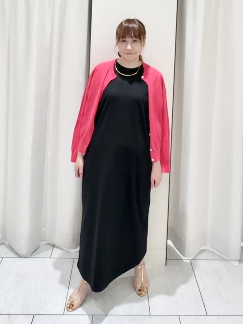 ʏᴜᴋɪᴋᴏさんの「UNTITLED｜【接触冷感/UVカット/遮熱/抗菌防臭】ライトプレーティングワンピース」を使ったコーディネート