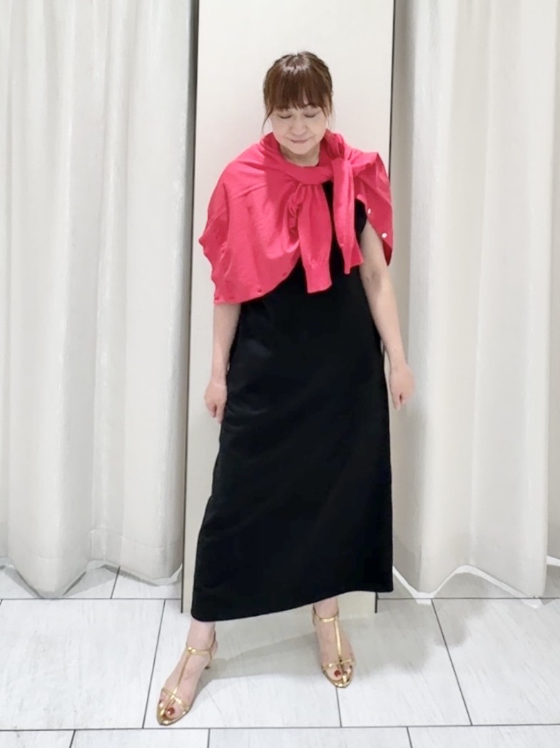 ʏᴜᴋɪᴋᴏさんの「UNTITLED｜【接触冷感/UVカット/遮熱/抗菌防臭】ライトプレーティングワンピース」を使ったコーディネート
