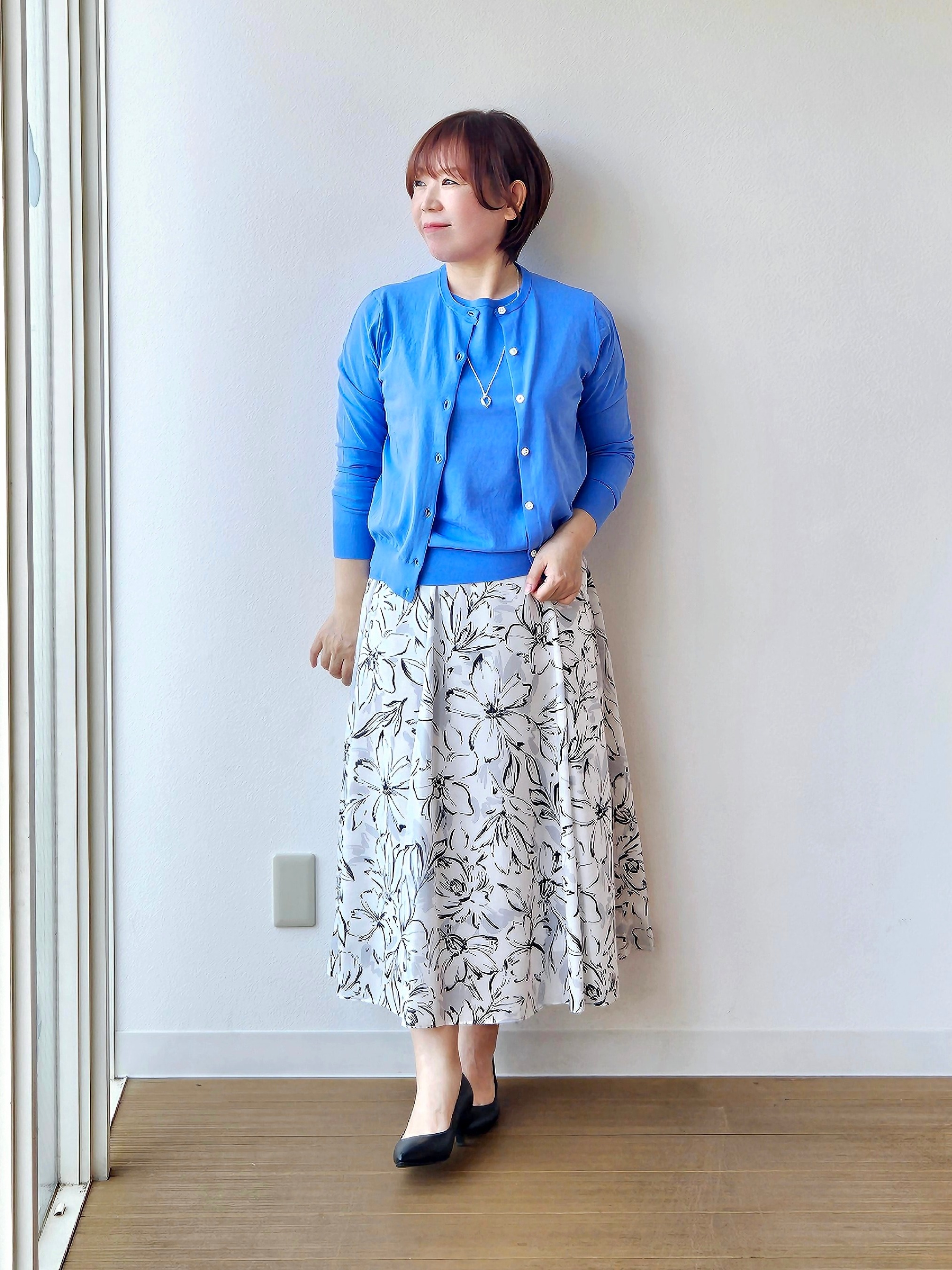 やじまさんの「UNTITLED｜【9色展開/アンサンブル可】コットンクルーネックカーディガン」を使ったコーディネート