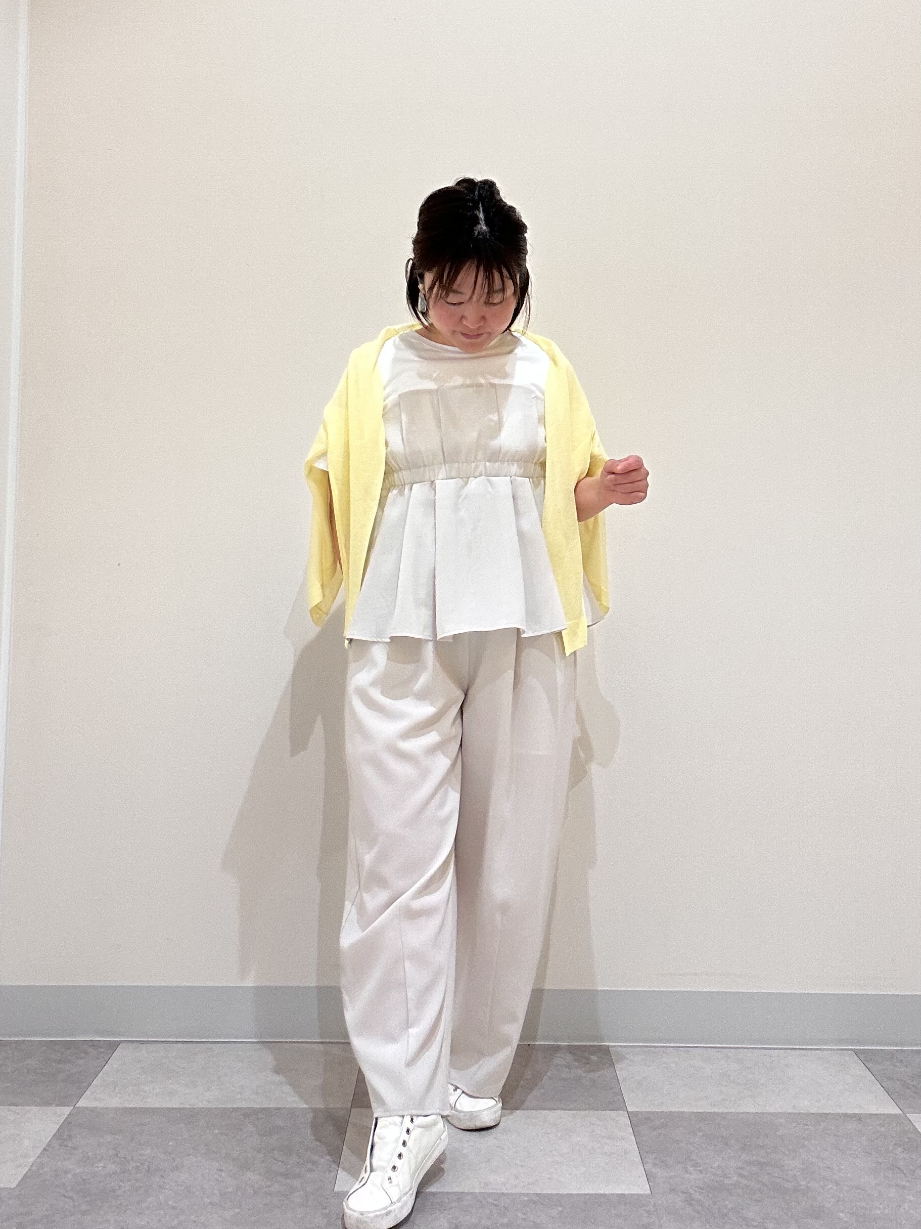 Aiさんの「Dessin｜【セットアップ可/UVカット/洗える】ビスチェドッキングTシャツ」を使ったコーディネート