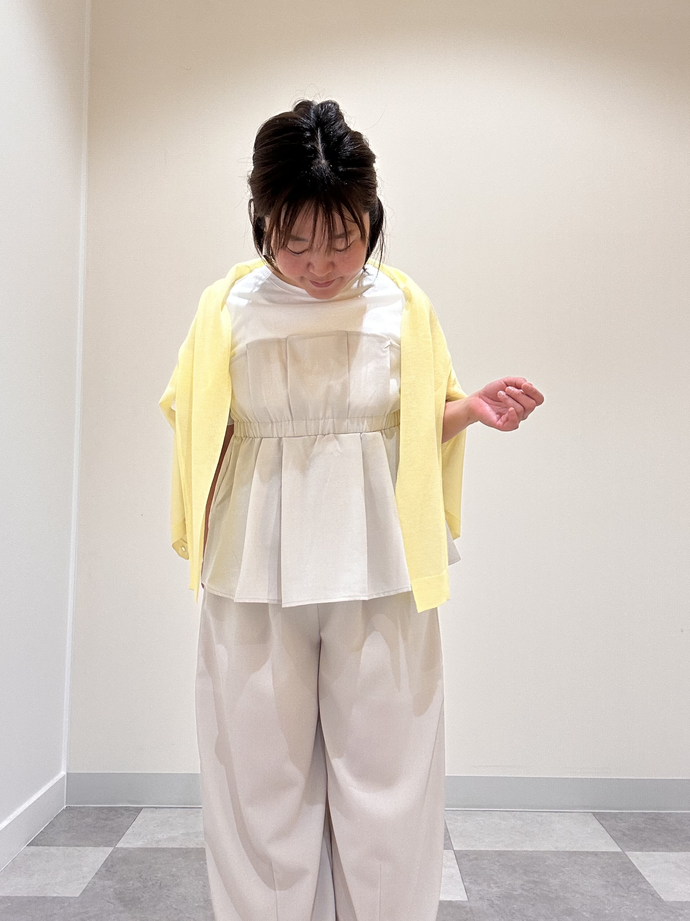 Aiさんの「Dessin｜【セットアップ可/UVカット/洗える】ビスチェドッキングTシャツ」を使ったコーディネート