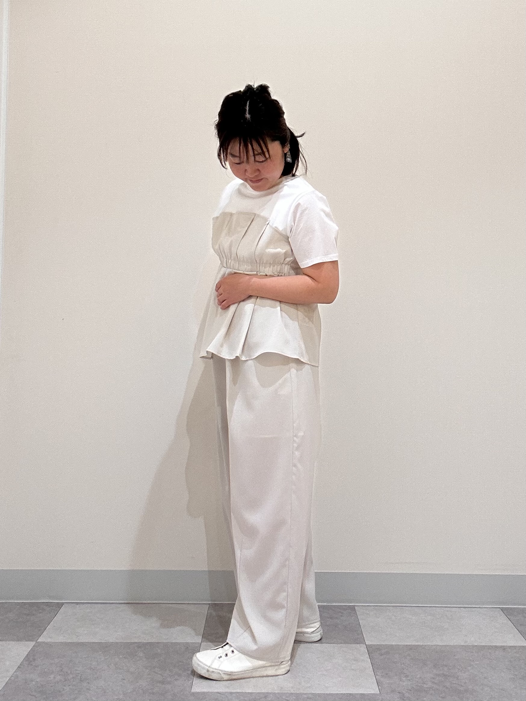 Aiさんの「Dessin｜【セットアップ可/UVカット/洗える】ビスチェドッキングTシャツ」を使ったコーディネート