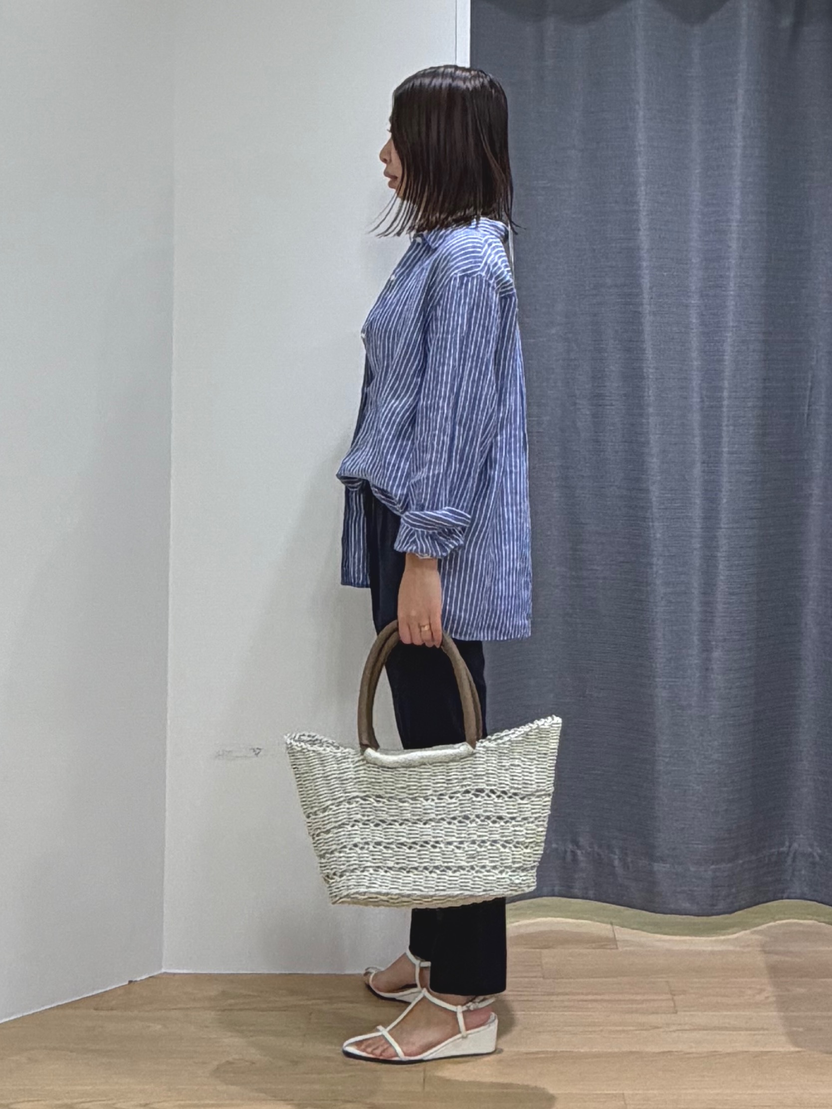 Mikoさんの「INDIVI｜【接触冷感／2WAY】カシュクールリネンシャツ」を使ったコーディネート