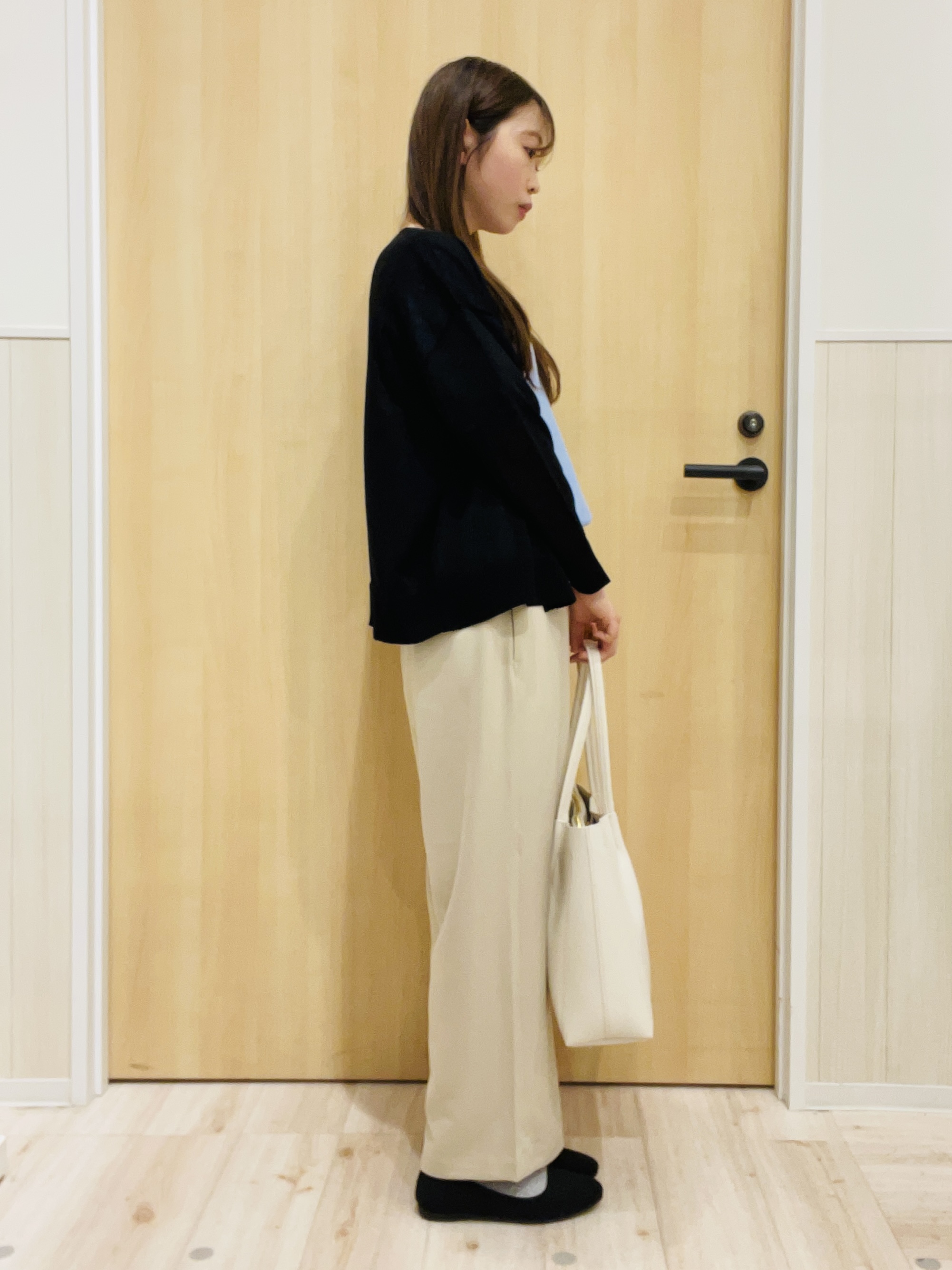 minamiさんの「SHOO･LA･RUE｜【ひんやり/洗濯後しわになりにくい】インせず着られる さらっとタッチのドルマンブラウス」を使ったコーディネート