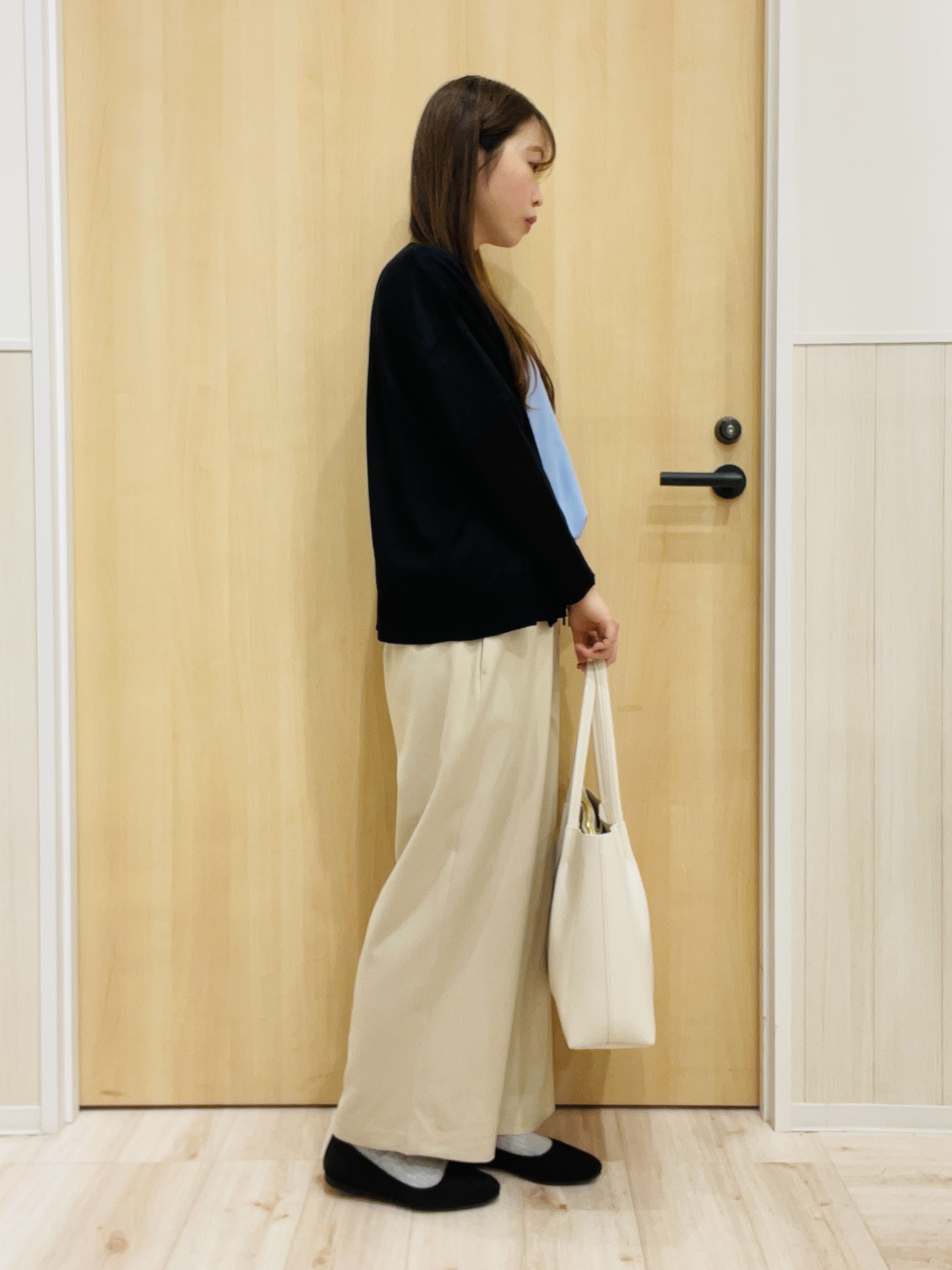 minamiさんの「SHOO･LA･RUE｜【ひんやり/洗濯後しわになりにくい】インせず着られる さらっとタッチのドルマンブラウス」を使ったコーディネート