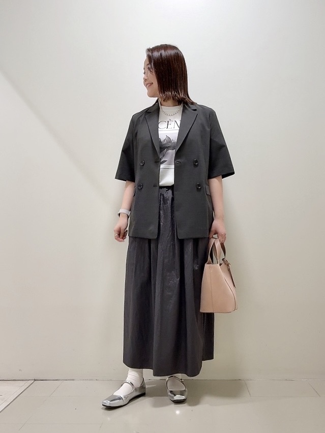 YUIさんの「UNTITLED｜【シワになりにくい/セットアップ可/接触冷感】ハーフスリーブジャケット」を使ったコーディネート