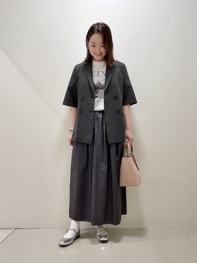 YUIさんの「UNTITLED｜【シワになりにくい/セットアップ可/接触冷感】ハーフスリーブジャケット」を使ったコーディネート