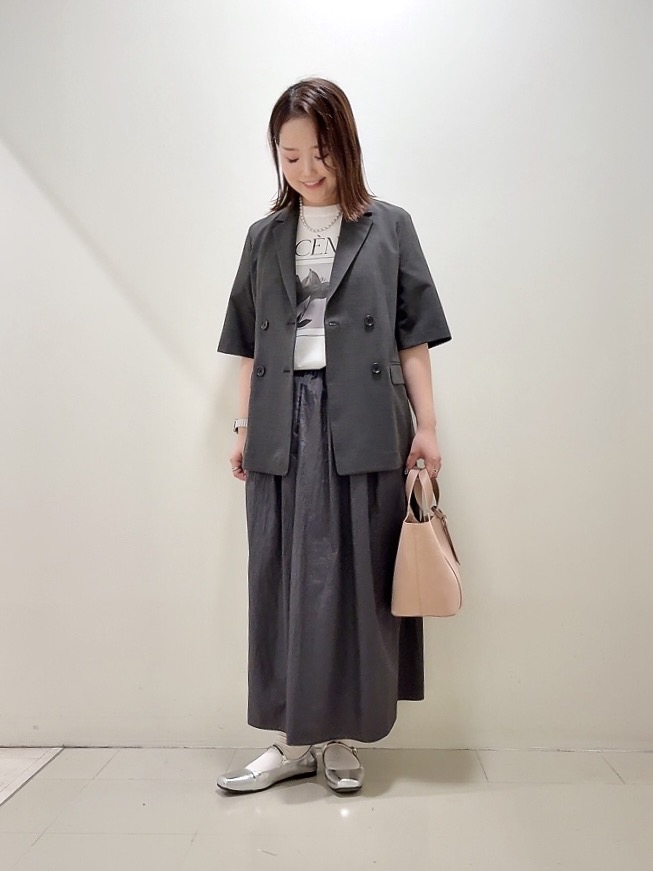 YUIさんの「UNTITLED｜【シワになりにくい/セットアップ可/接触冷感】ハーフスリーブジャケット」を使ったコーディネート