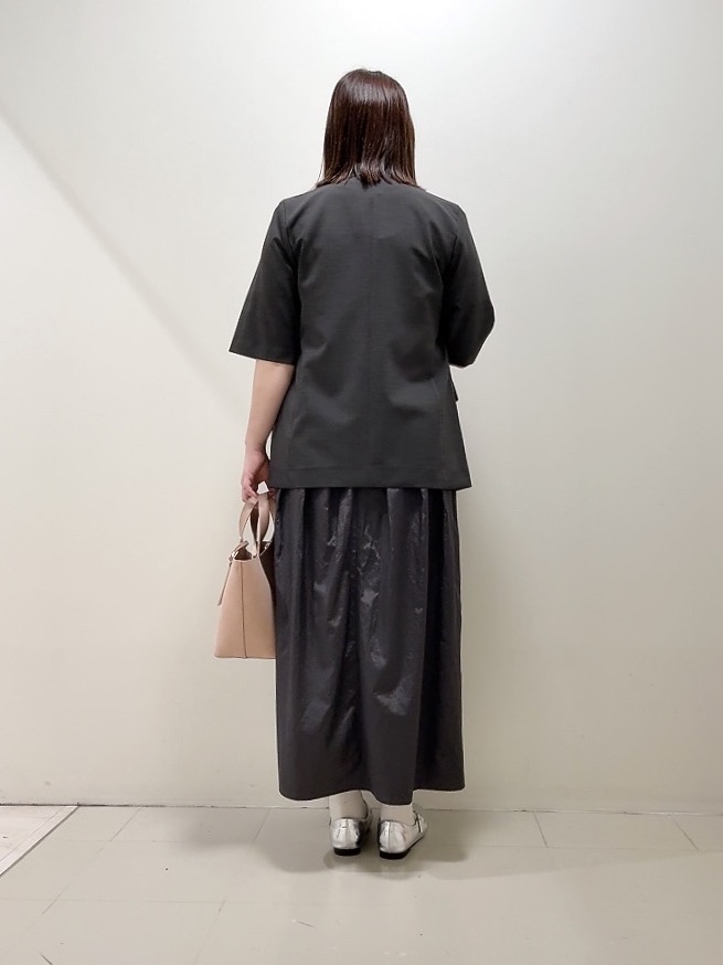 YUIさんの「UNTITLED｜【シワになりにくい/セットアップ可/接触冷感】ハーフスリーブジャケット」を使ったコーディネート