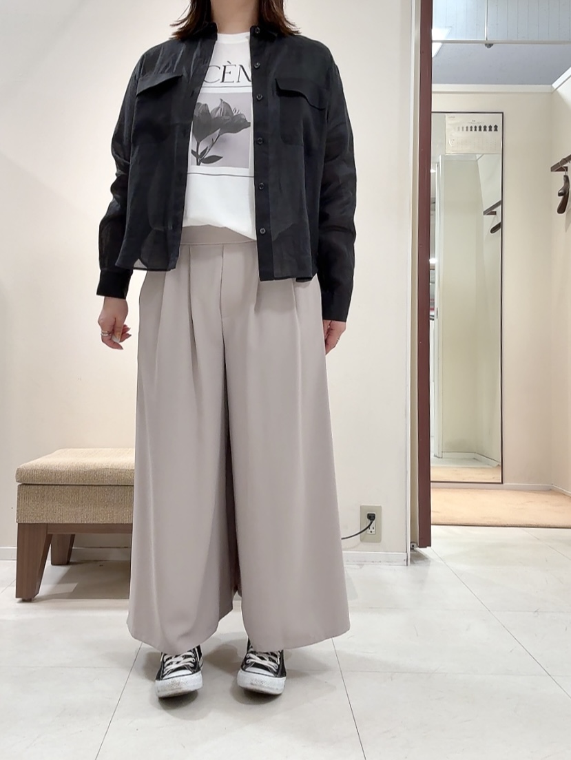 YUIさんの「UNTITLED｜【古畑星夏さん着用/接触冷感】ドライタッチシャツ」を使ったコーディネート
