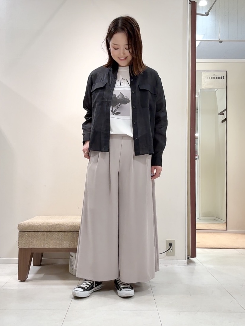 YUIさんの「UNTITLED｜【古畑星夏さん着用/接触冷感】ドライタッチシャツ」を使ったコーディネート