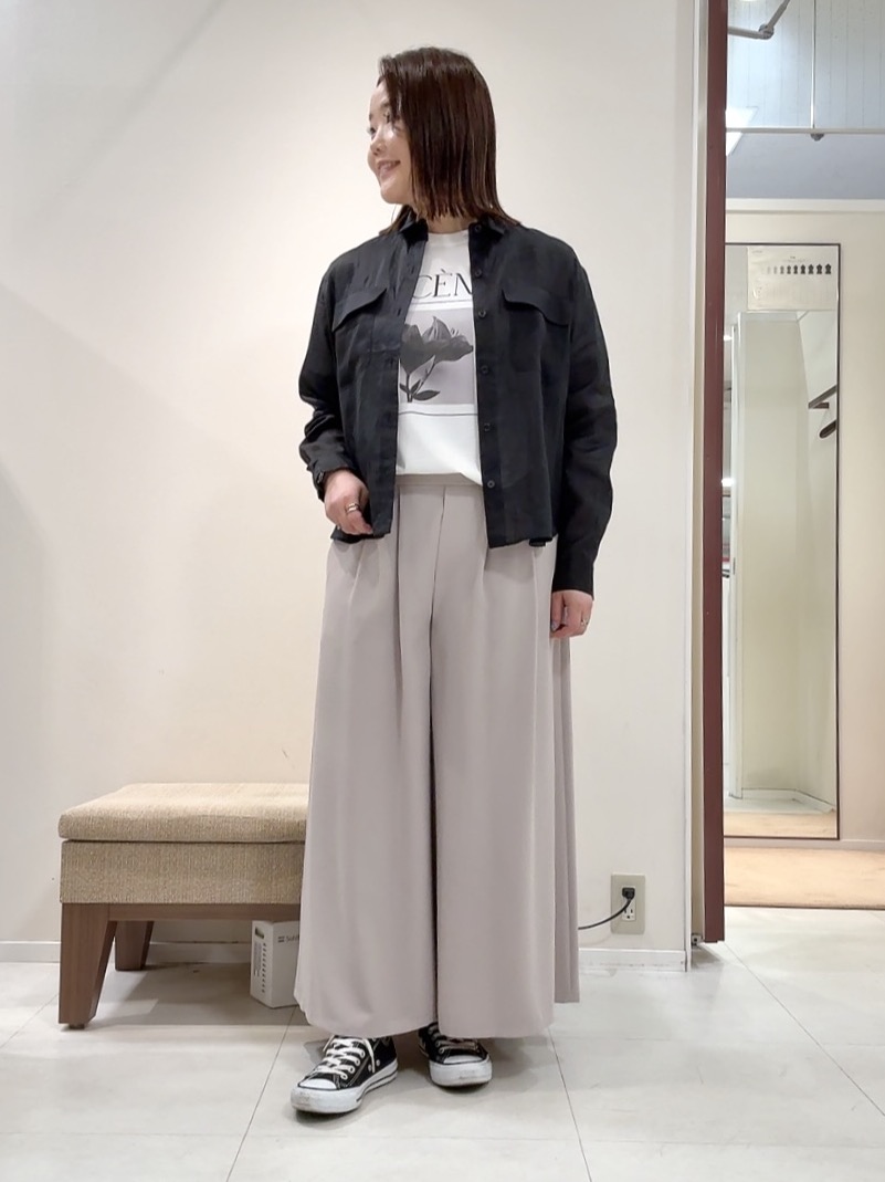 YUIさんの「UNTITLED｜【古畑星夏さん着用/接触冷感】ドライタッチシャツ」を使ったコーディネート