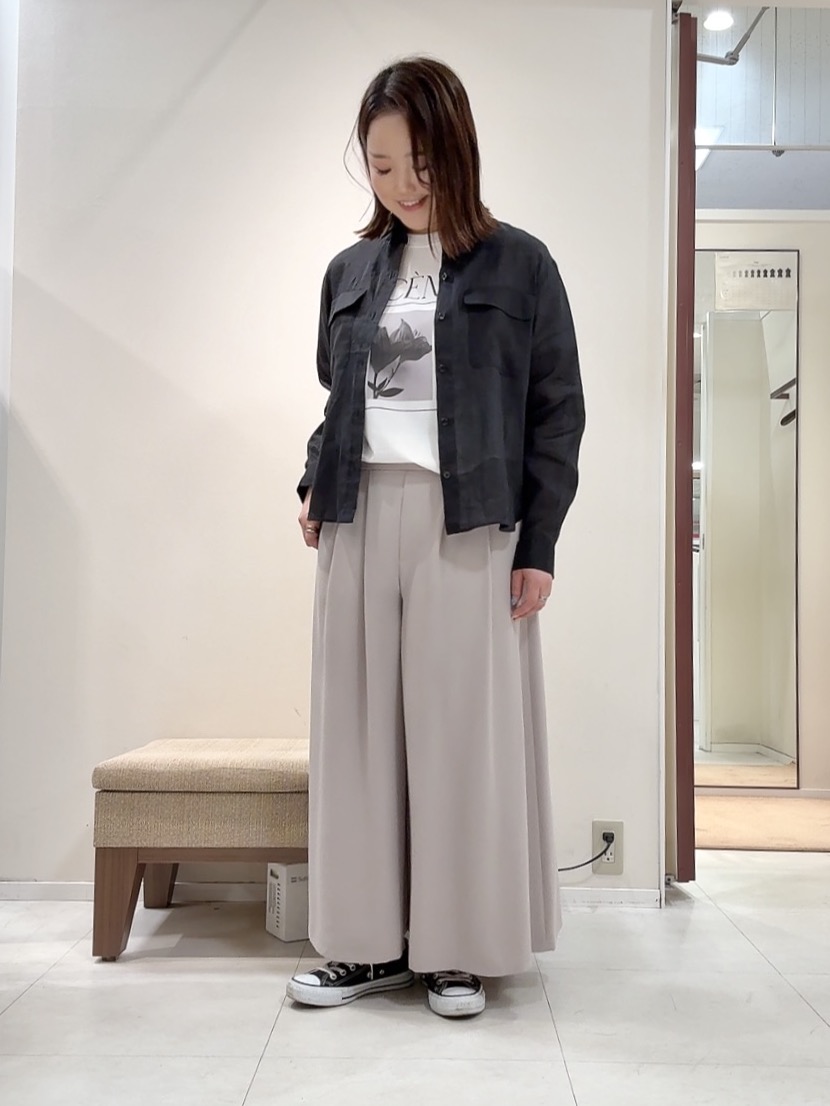 YUIさんの「UNTITLED｜【古畑星夏さん着用/接触冷感】ドライタッチシャツ」を使ったコーディネート
