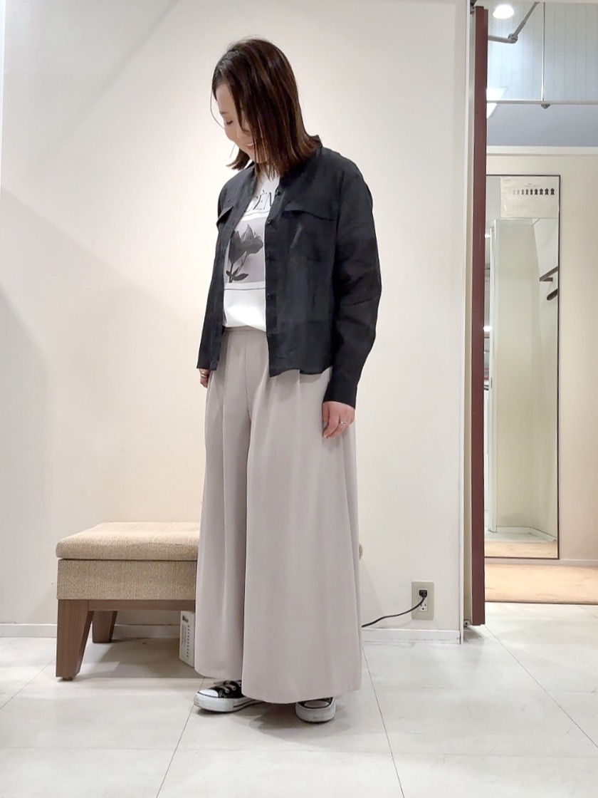 YUIさんの「UNTITLED｜【古畑星夏さん着用/接触冷感】ドライタッチシャツ」を使ったコーディネート