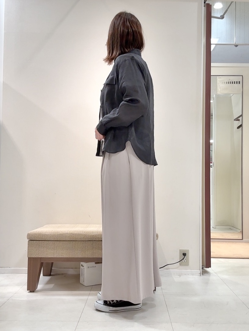 YUIさんの「UNTITLED｜【古畑星夏さん着用/接触冷感】ドライタッチシャツ」を使ったコーディネート