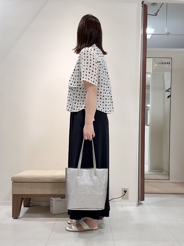 YUIさんの「UNTITLED｜【シワになりにくい/セットアップ可/接触冷感】ハーフスリーブジャケット」を使ったコーディネート