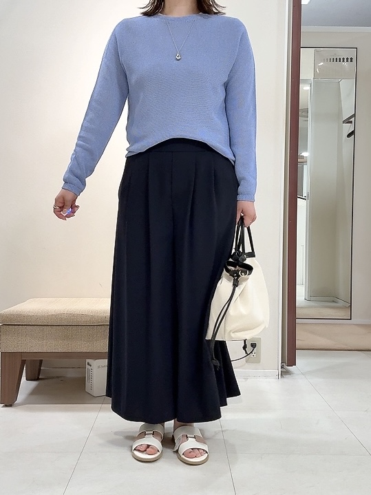 YUIさんの「UNTITLED｜【古畑星夏さん着用/8色展開/程よい透け感】ドライタッチボートネックニット」を使ったコーディネート