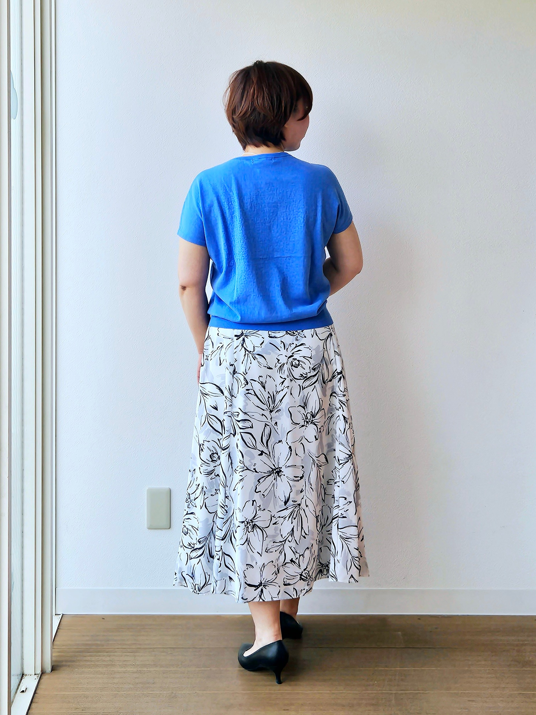 やじまさんの「UNTITLED｜【9色展開/アンサンブル可】コットンクルーネックカーディガン」を使ったコーディネート