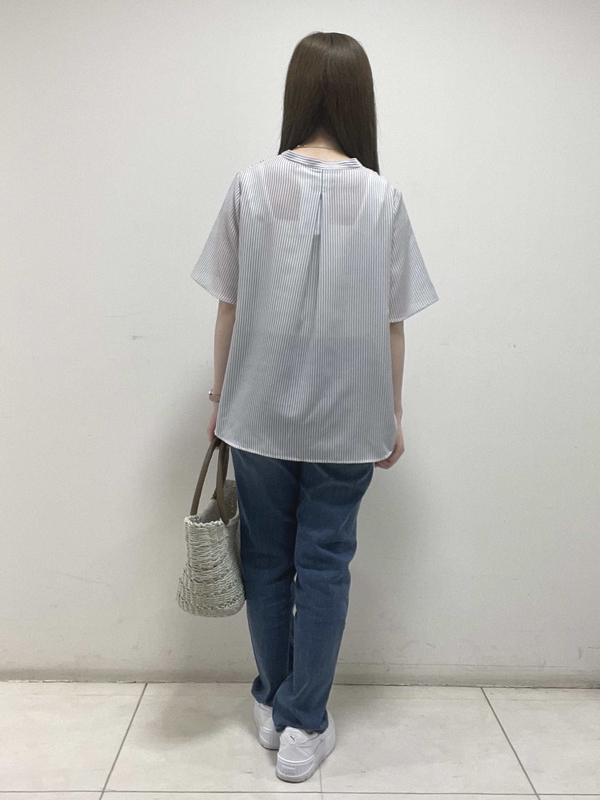 mさんの「INDIVI｜【接触冷感/洗える】シアーシャンブレーピンタックブラウス」を使ったコーディネート