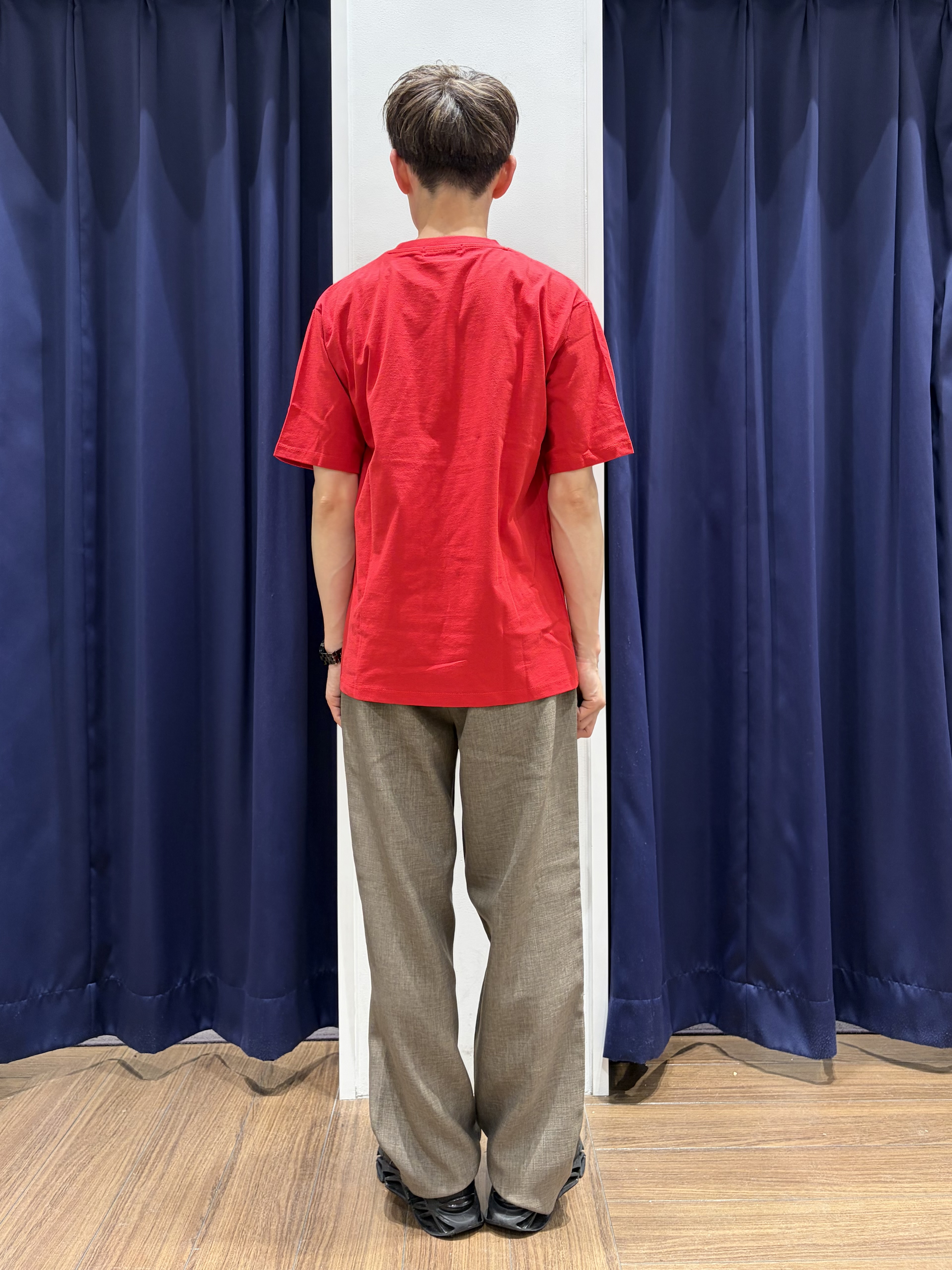 つーじーさんの「THE SHOP TK｜【なめらかでソフトな肌触り】ロゴ コットン半袖Tシャツ 洗濯機OK」を使ったコーディネート