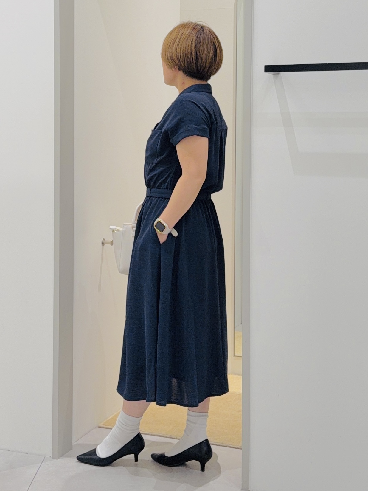 タナさんの「THE SHOP TK｜【羽織るだけでこなれ感を演出】デニム切替カーディガン」を使ったコーディネート