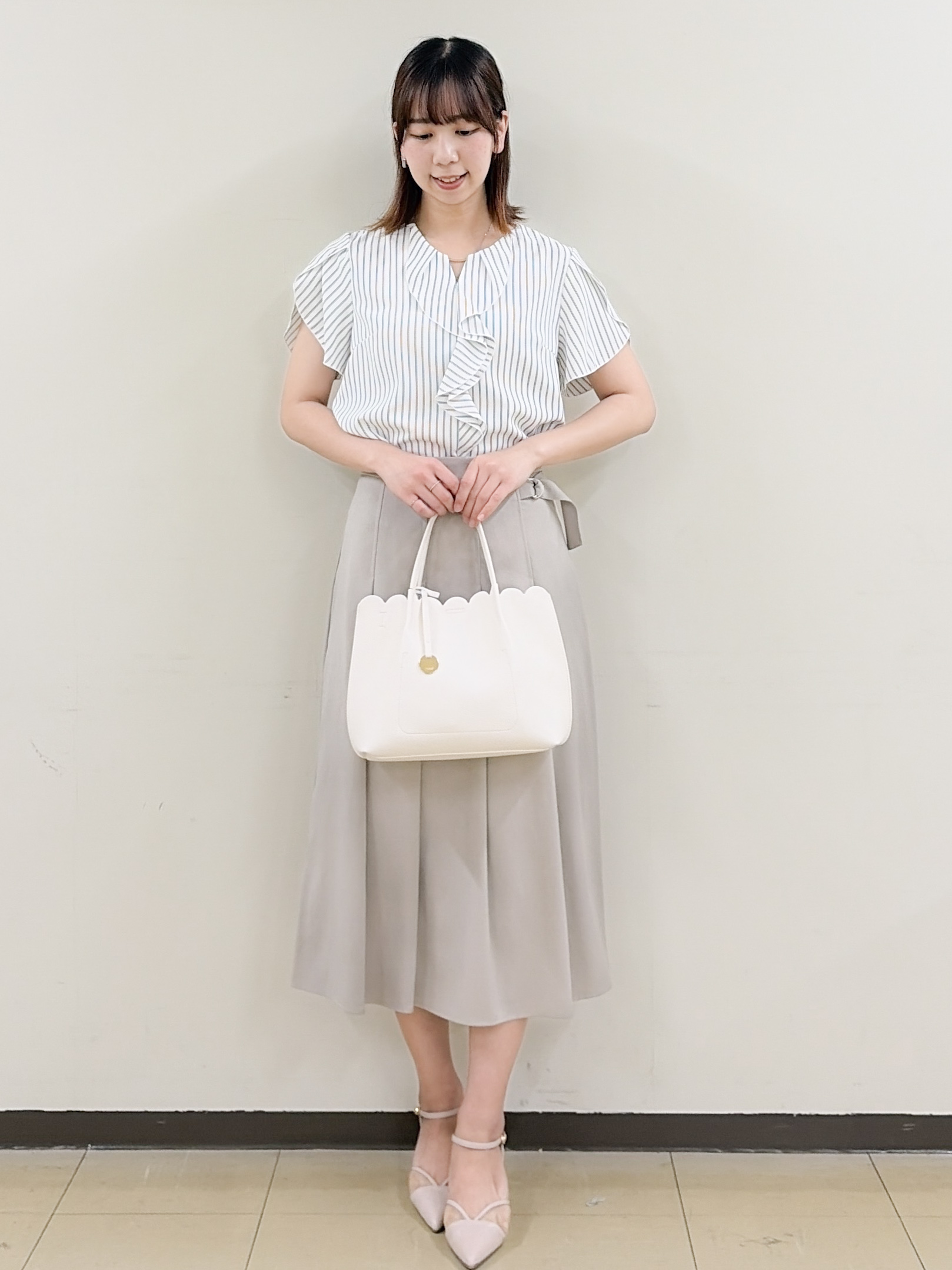 yurinaさんの「index｜【UV／吸水速乾】フリルフレアスリーブブラウス《汗ジミ防止／透け防止／洗濯機OK》」を使ったコーディネート