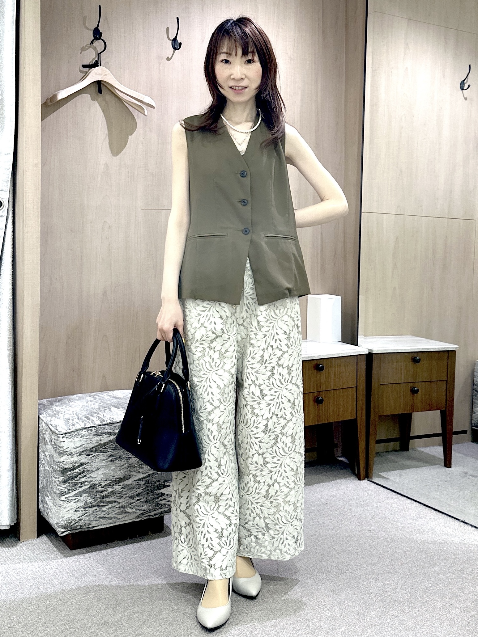 Miwaさんの「UNTITLED｜【セットアップ可/接触冷感/通気性】ドライシアーVネックジレ」を使ったコーディネート