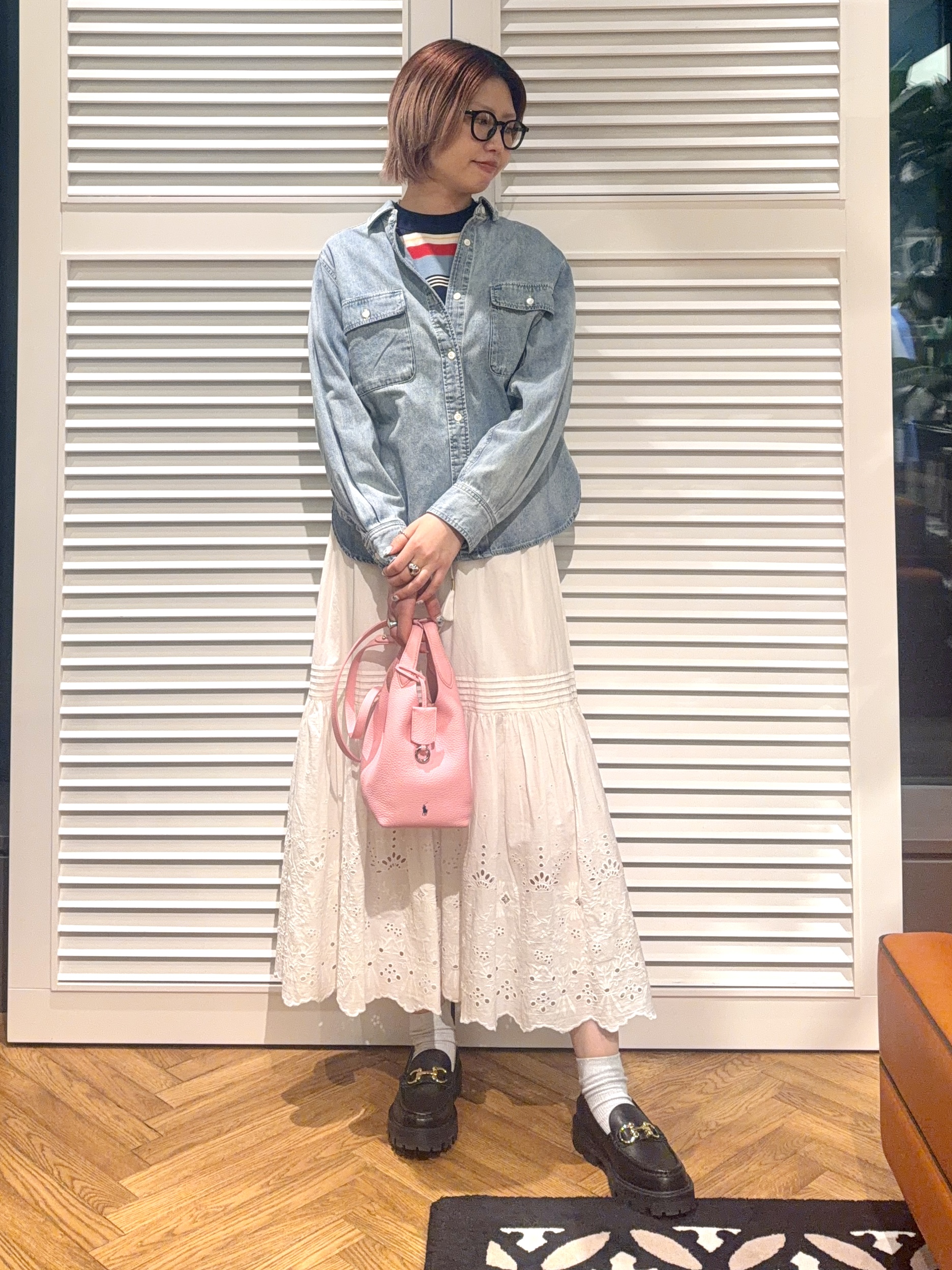 renaさんの「DRESSTERIOR｜【ウォッシャブル/羽織りにも】ライトオンスデニムシャツ」を使ったコーディネート