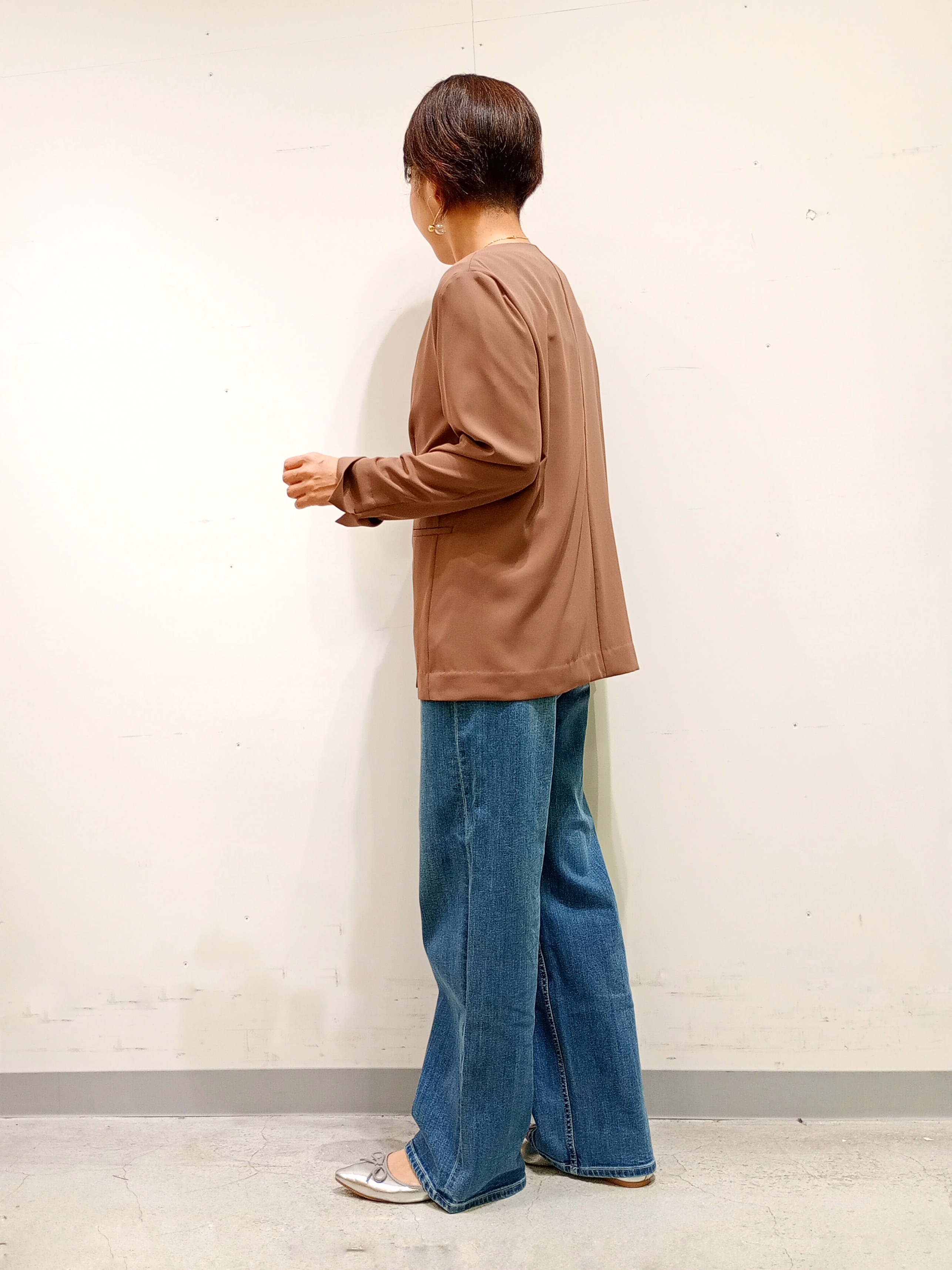 Kさんの「INDIVI｜【さらに軽く軽快！／着る日傘】ノーカラージャケット」を使ったコーディネート