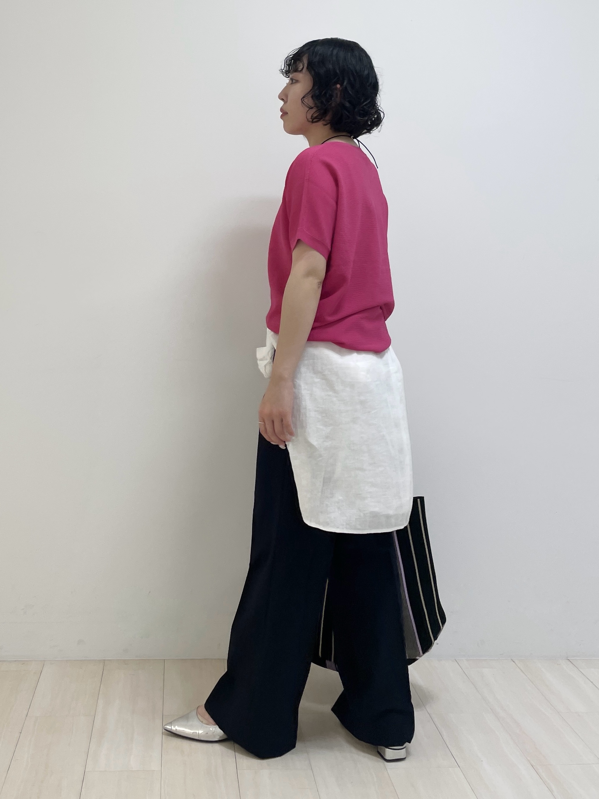 kanaさんの「INDIVI｜【洗える】ガーター編みVネックニットT」を使ったコーディネート