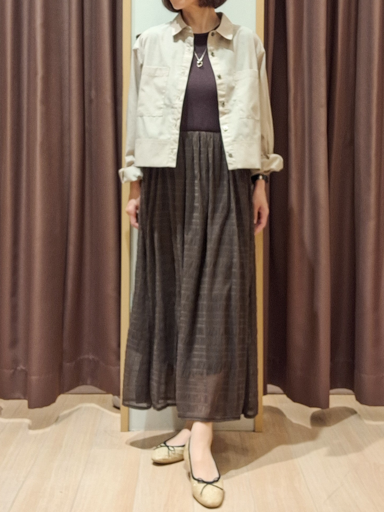 ウタさんの「grove｜【貴島明日香さん着用／イージーケア／接触冷感】麻混クロップドシャツ」を使ったコーディネート