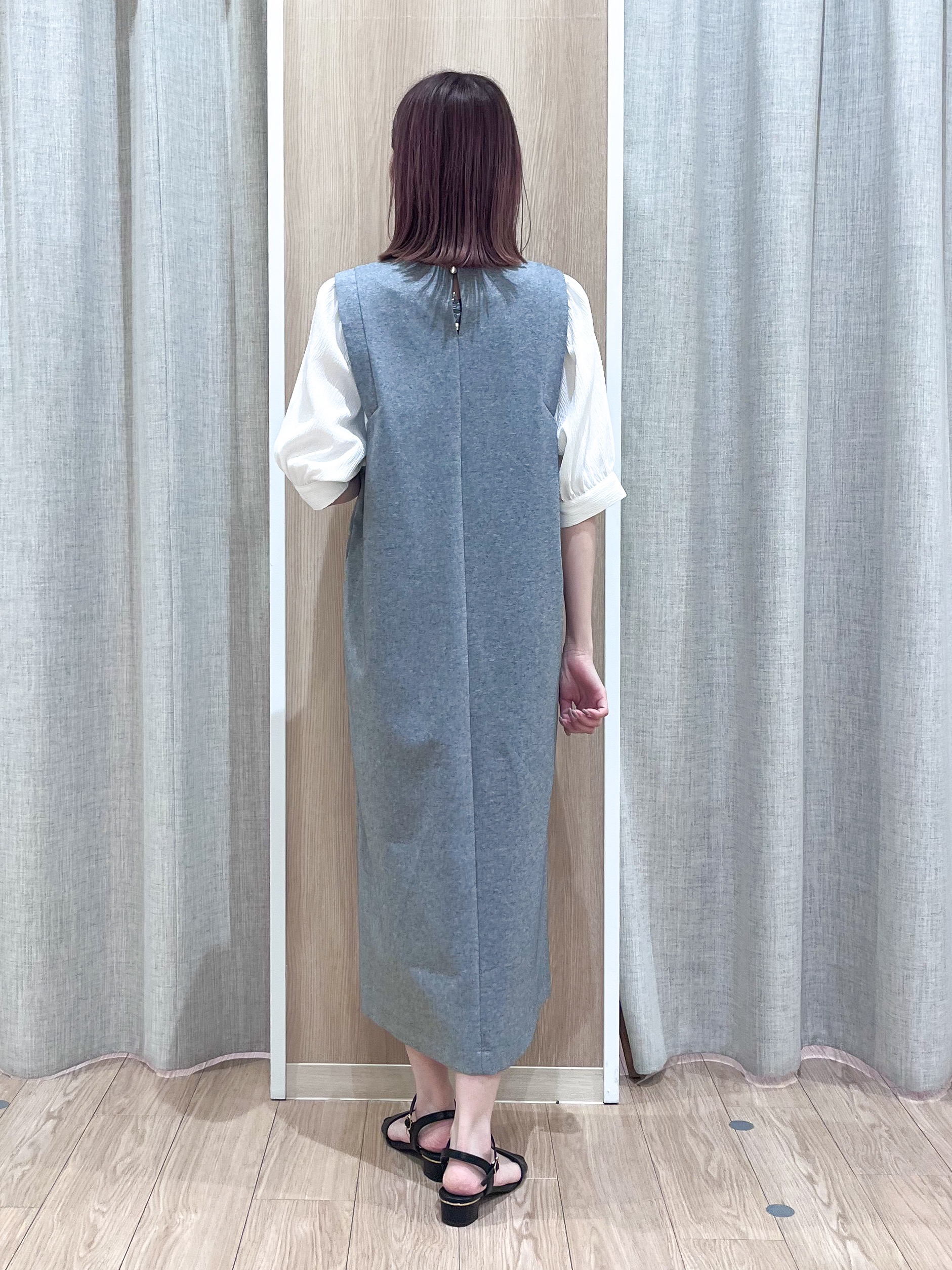 みーちゃんさんの「grove｜高評価！【体型カバー/洗える】袖布帛ポンチワンピース」を使ったコーディネート
