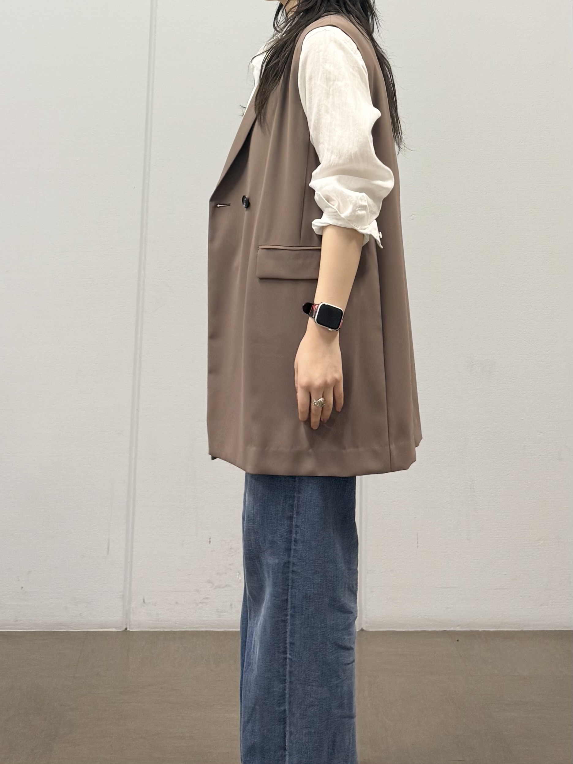 mizukiさんの「INDIVI｜【さらに軽く軽快！／着る日傘】颯爽ジレジャケット」を使ったコーディネート