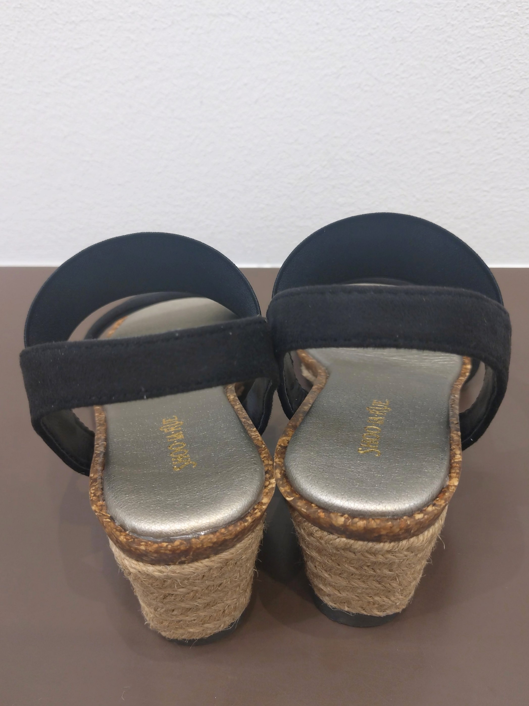 yuzuyamamaさんの「SHOO･LA･RUE｜片手ではけるサンダル　シューダル26SS」を使ったコーディネート
