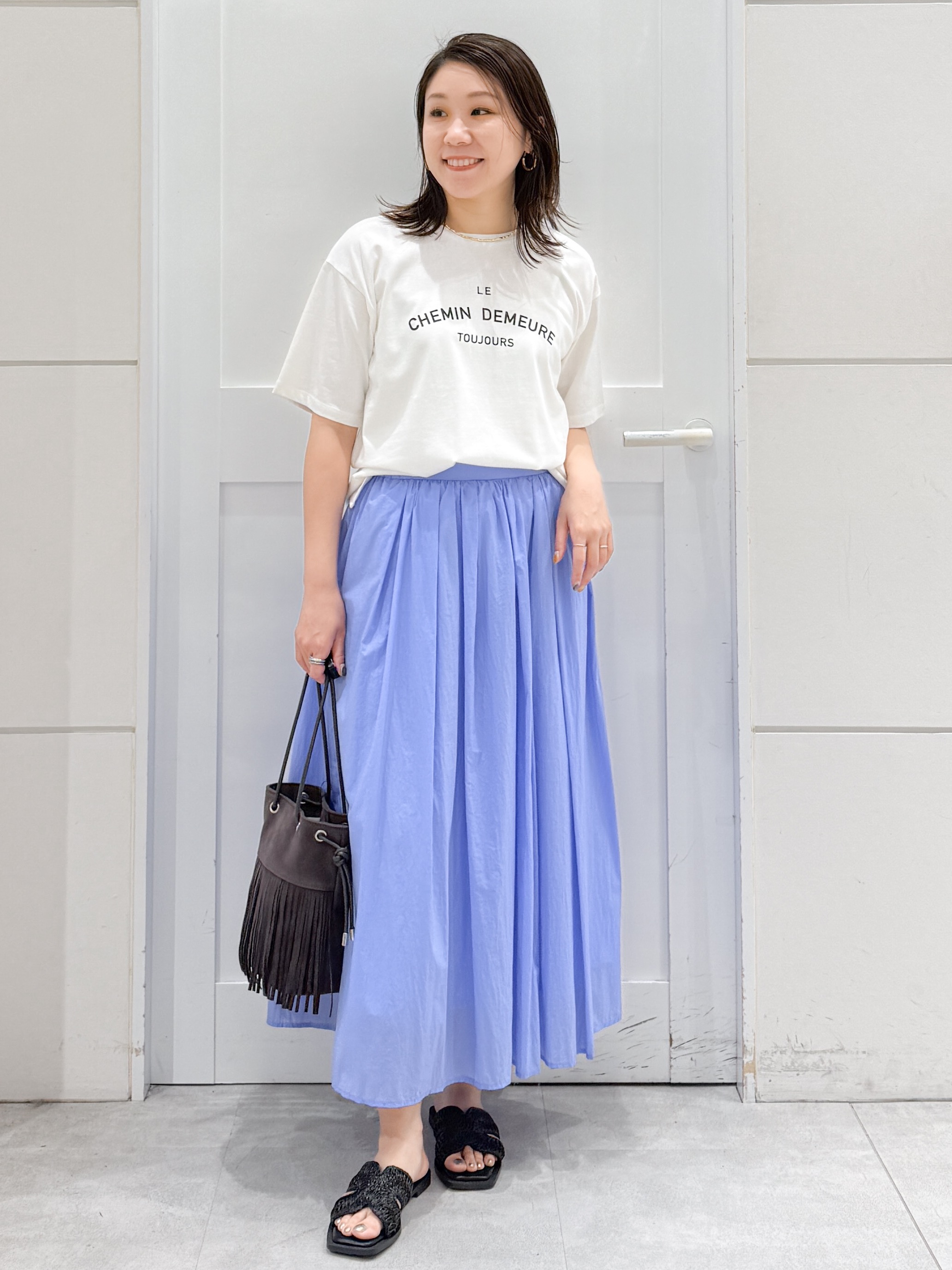 yuka.aさんの「OPAQUE.CLIP｜ロゴプリントアソートTシャツ【洗濯機OK】」を使ったコーディネート