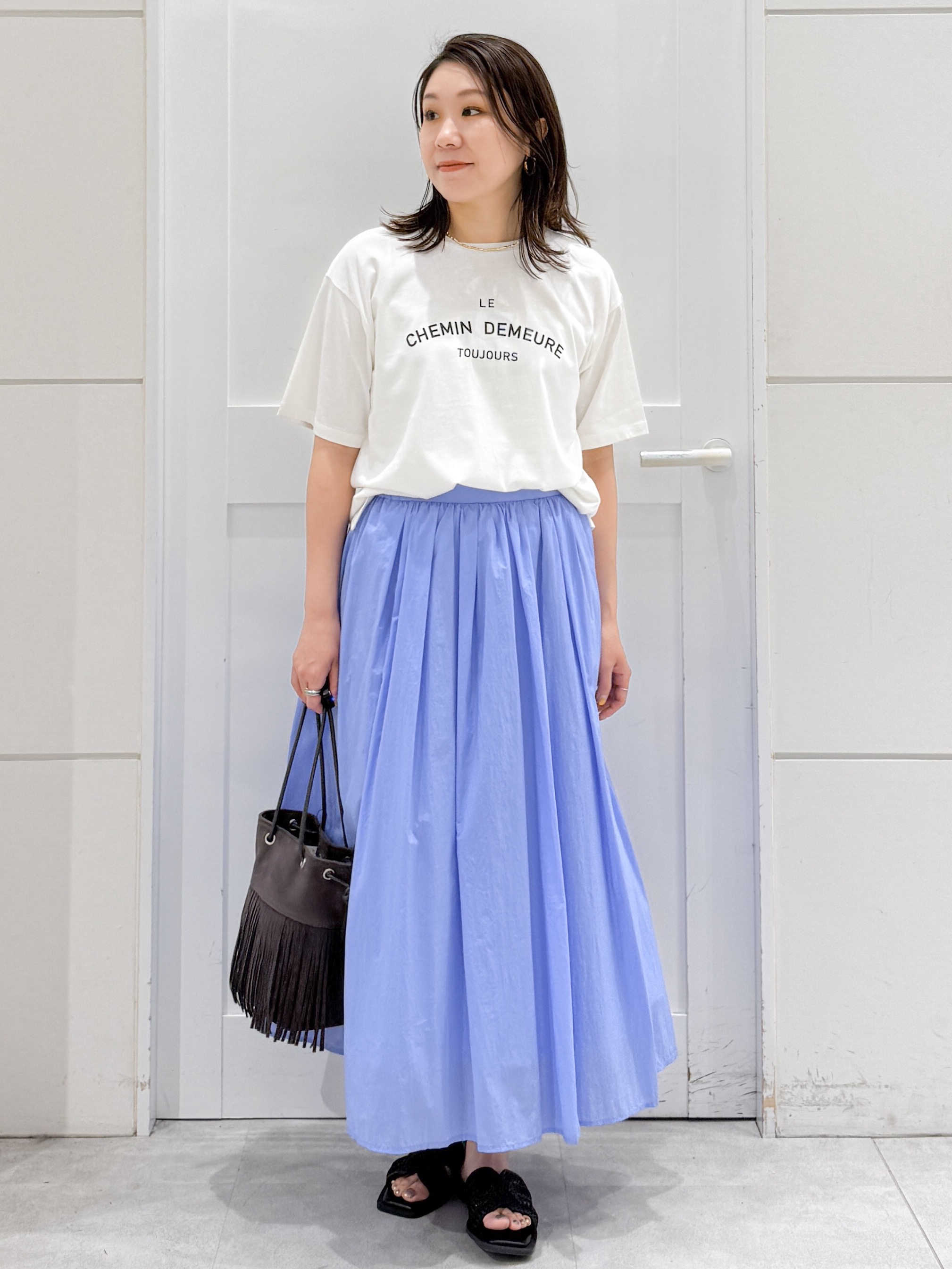 yuka.aさんの「OPAQUE.CLIP｜ロゴプリントアソートTシャツ【洗濯機OK】」を使ったコーディネート
