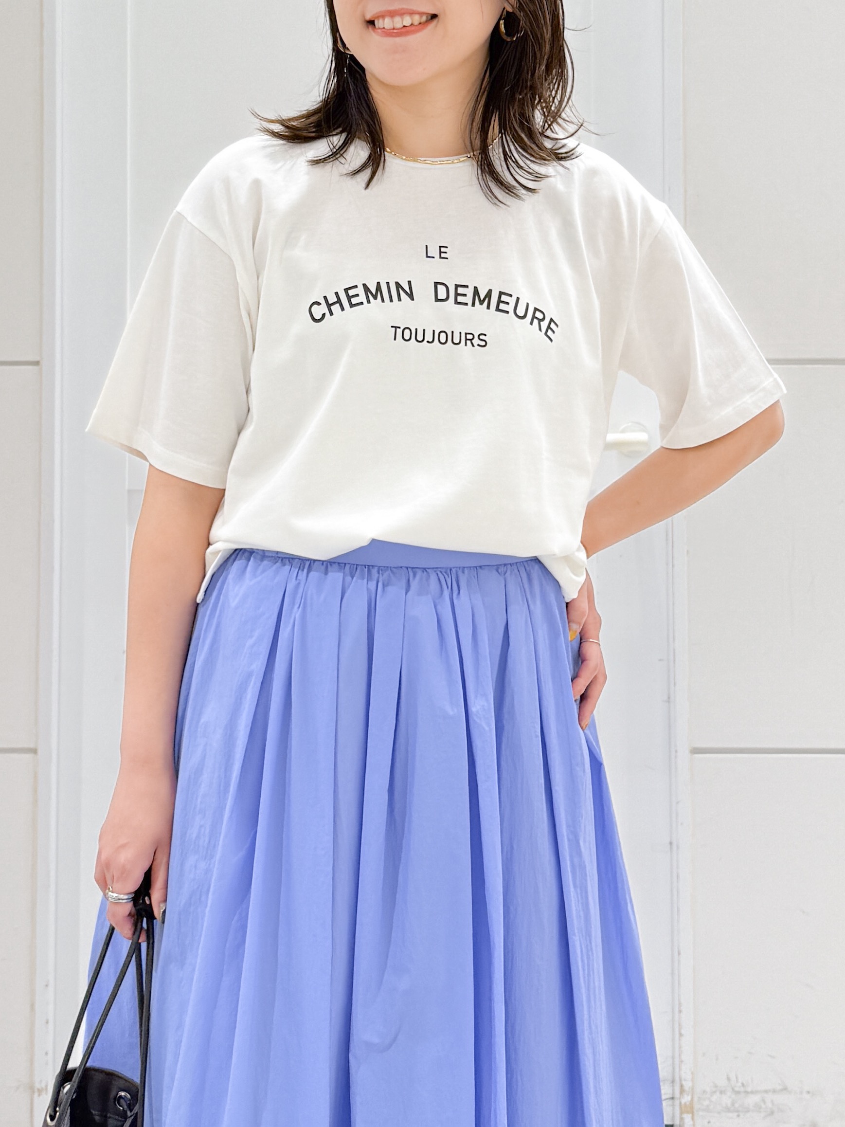 yuka.aさんの「OPAQUE.CLIP｜ロゴプリントアソートTシャツ【洗濯機OK】」を使ったコーディネート