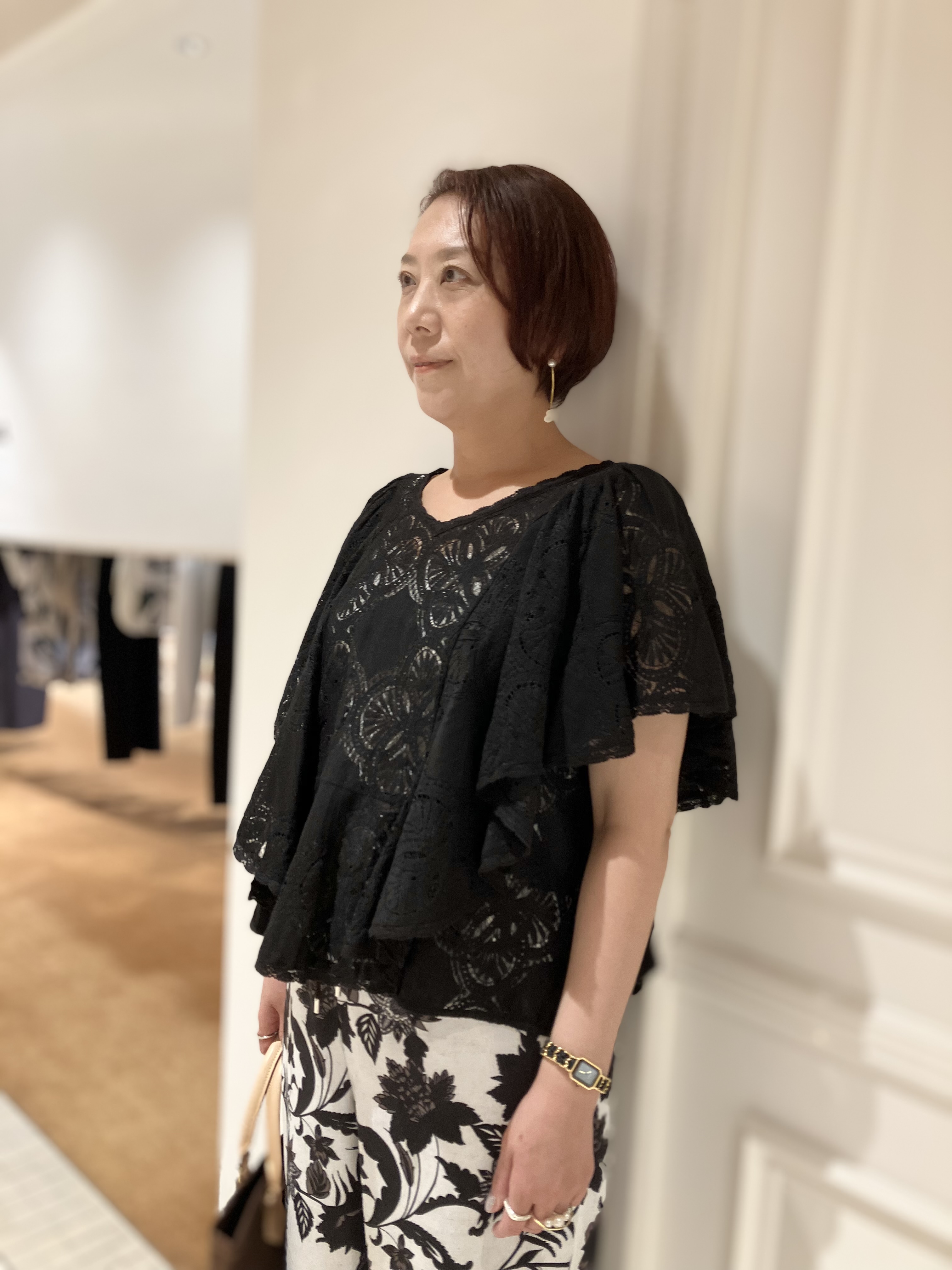 TAJIさんの「DRESSTERIOR｜ラッセルレース ブラウス」を使ったコーディネート