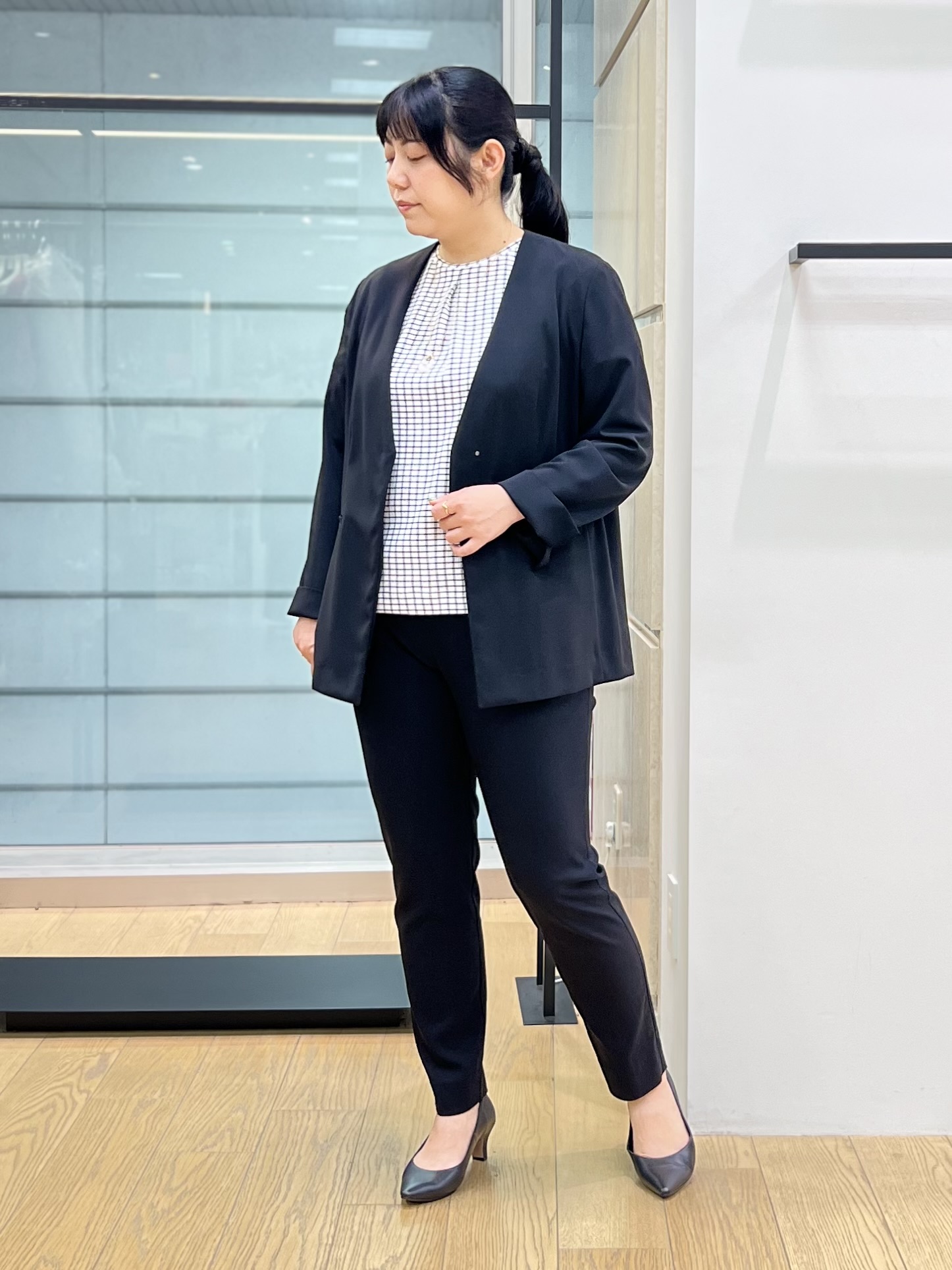 shimaさんの「INDIVI｜【さらに軽く軽快！／着る日傘】ノーカラージャケット」を使ったコーディネート