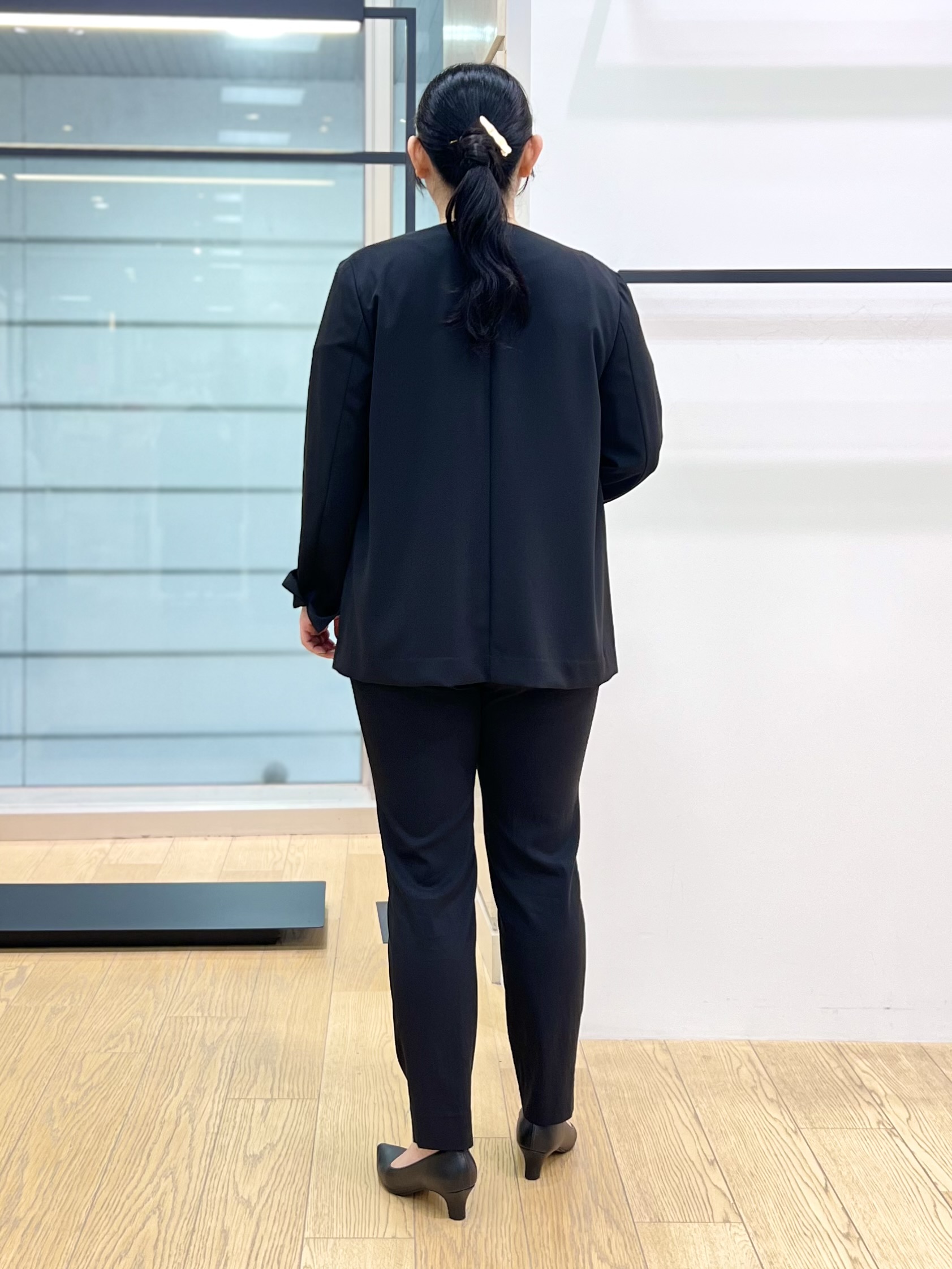 shimaさんの「INDIVI｜【さらに軽く軽快！／着る日傘】ノーカラージャケット」を使ったコーディネート