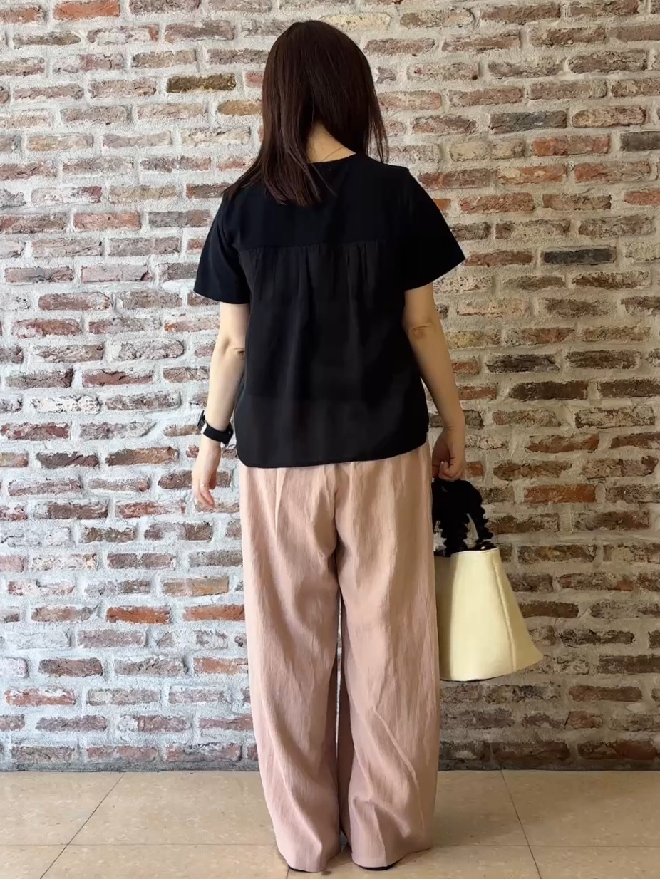 tokiさんの「THE SHOP TK｜【ひんやり／吸水速乾／UV】ビスチェ風 切り替えTシャツ」を使ったコーディネート