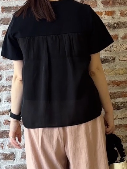 tokiさんの「THE SHOP TK｜【ひんやり／吸水速乾／UV】ビスチェ風 切り替えTシャツ」を使ったコーディネート