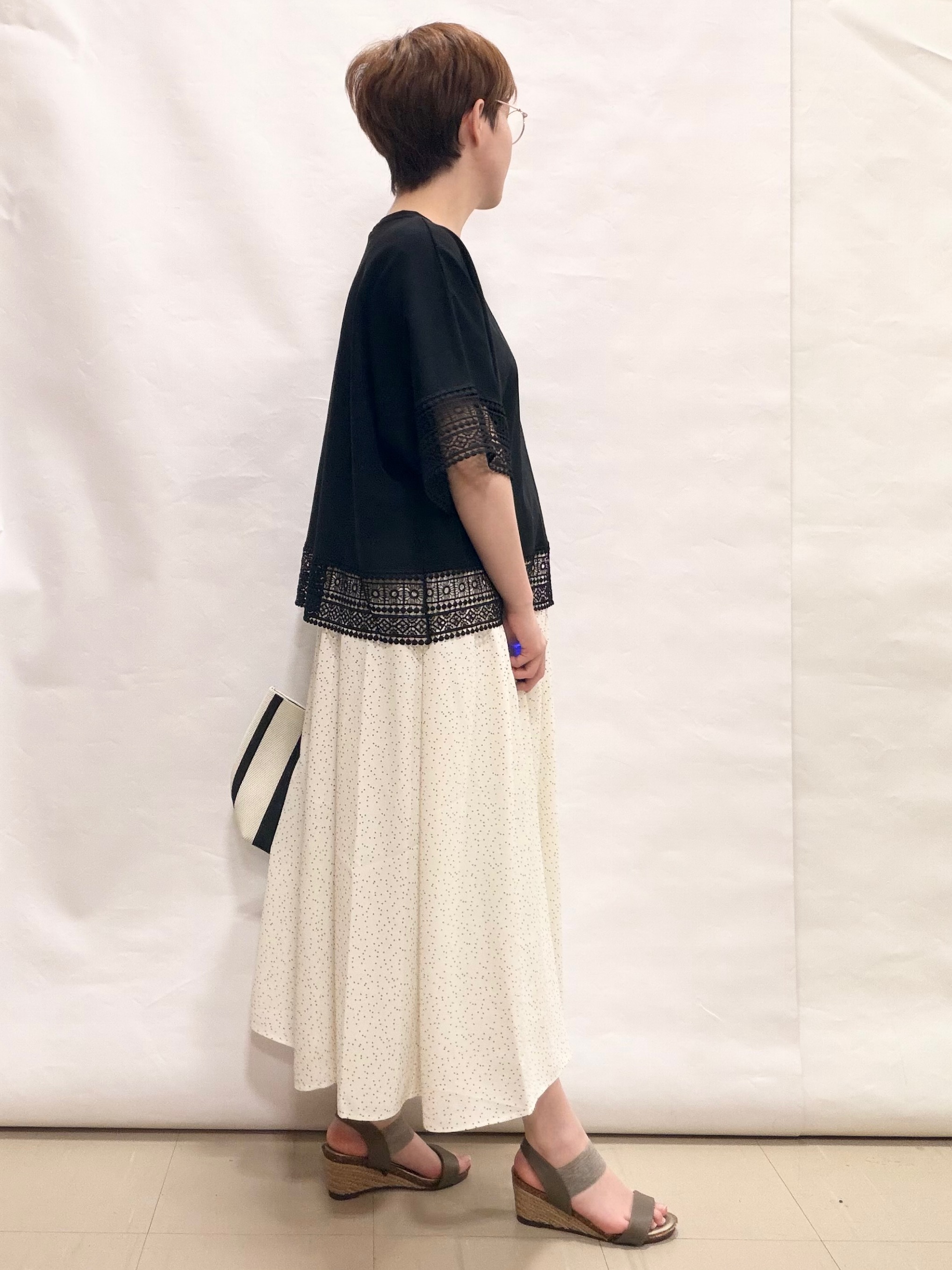 なっちゃんさんの「SHOO･LA･RUE｜【洗濯機可/ひんやり/体型カバー/S-LL】レース使いがポイント デザインTシャツ」を使ったコーディネート