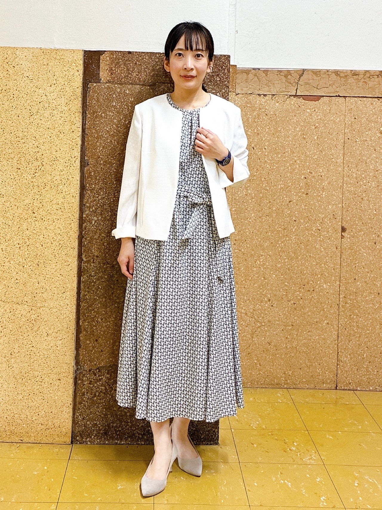 hattoriさんの「INDIVI｜【清涼感/洗える】ミニマルシルエットジャケット」を使ったコーディネート