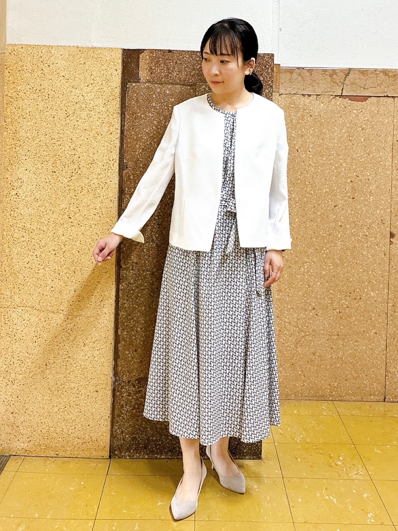 hattoriさんの「INDIVI｜【清涼感/洗える】ミニマルシルエットジャケット」を使ったコーディネート