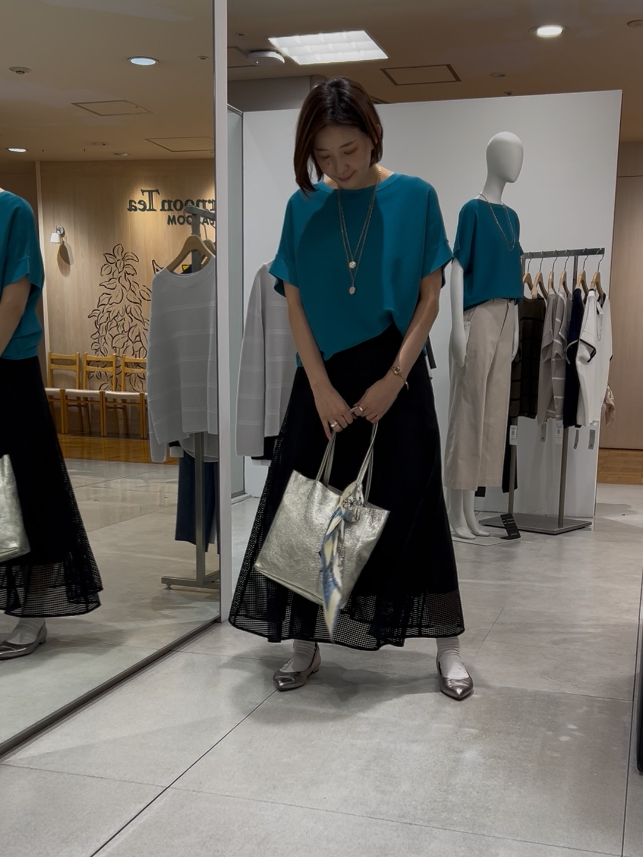 まどかさんの「UNTITLED｜【11色展開/体型カバー】前後2WAYフレンチスリーブニット」を使ったコーディネート