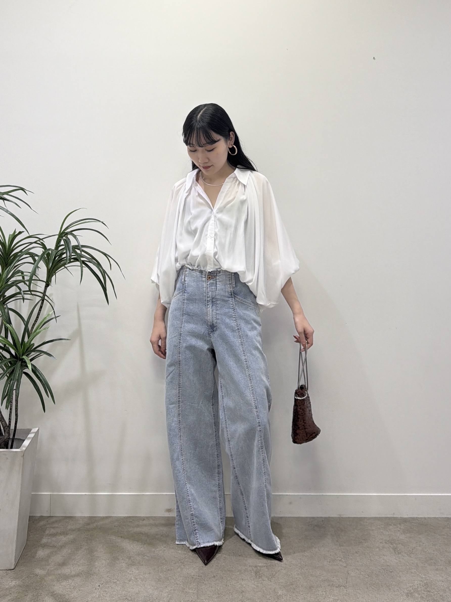 rinaさんの「INDIVI｜バルーンシアーブラウス【接触冷感】」を使ったコーディネート