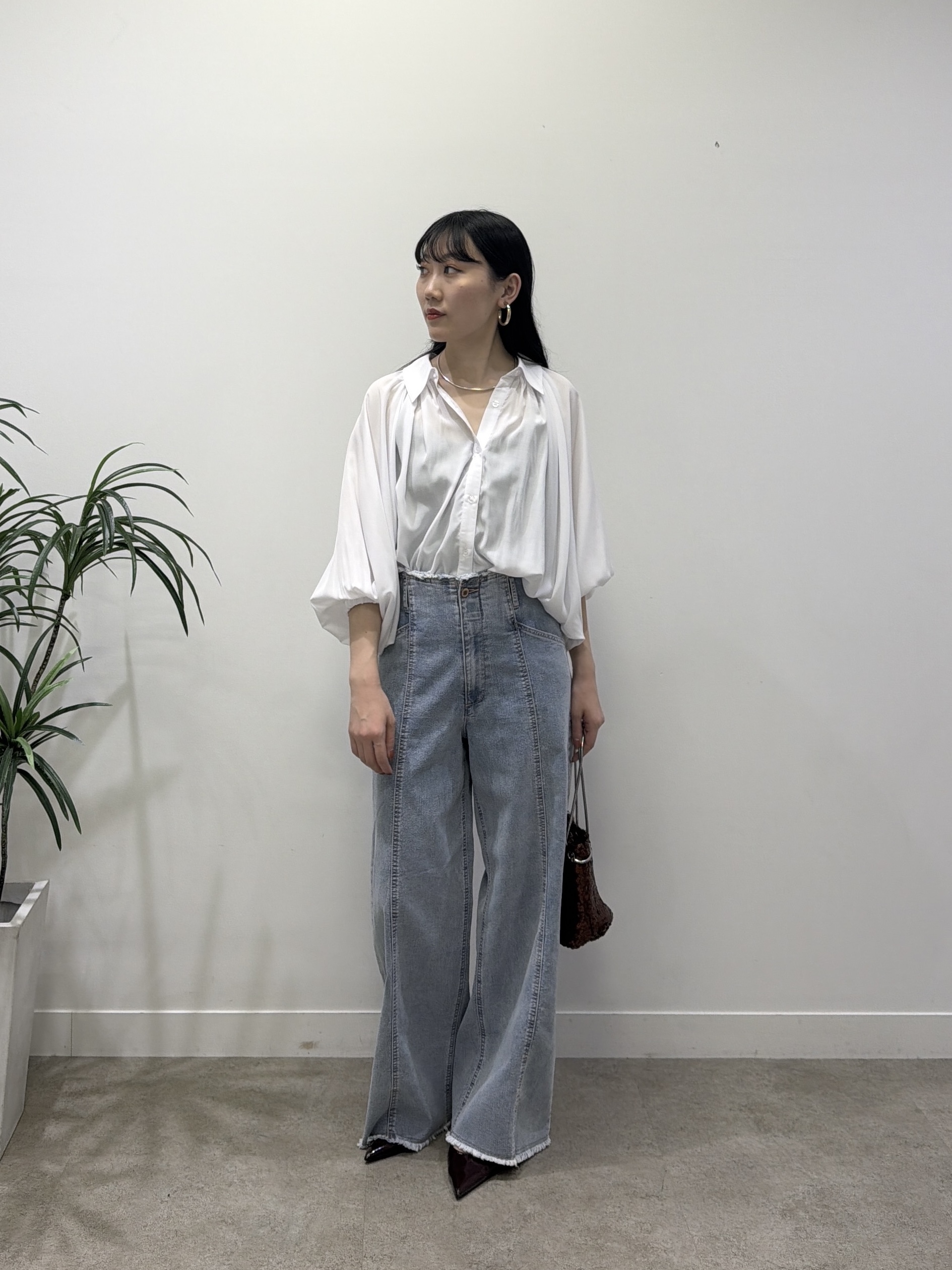 rinaさんの「INDIVI｜バルーンシアーブラウス【接触冷感】」を使ったコーディネート