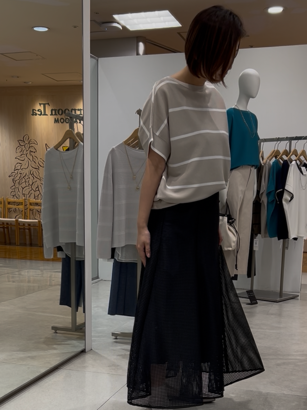 まどかさんの「UNTITLED｜【11色展開/体型カバー】前後2WAYフレンチスリーブニット」を使ったコーディネート